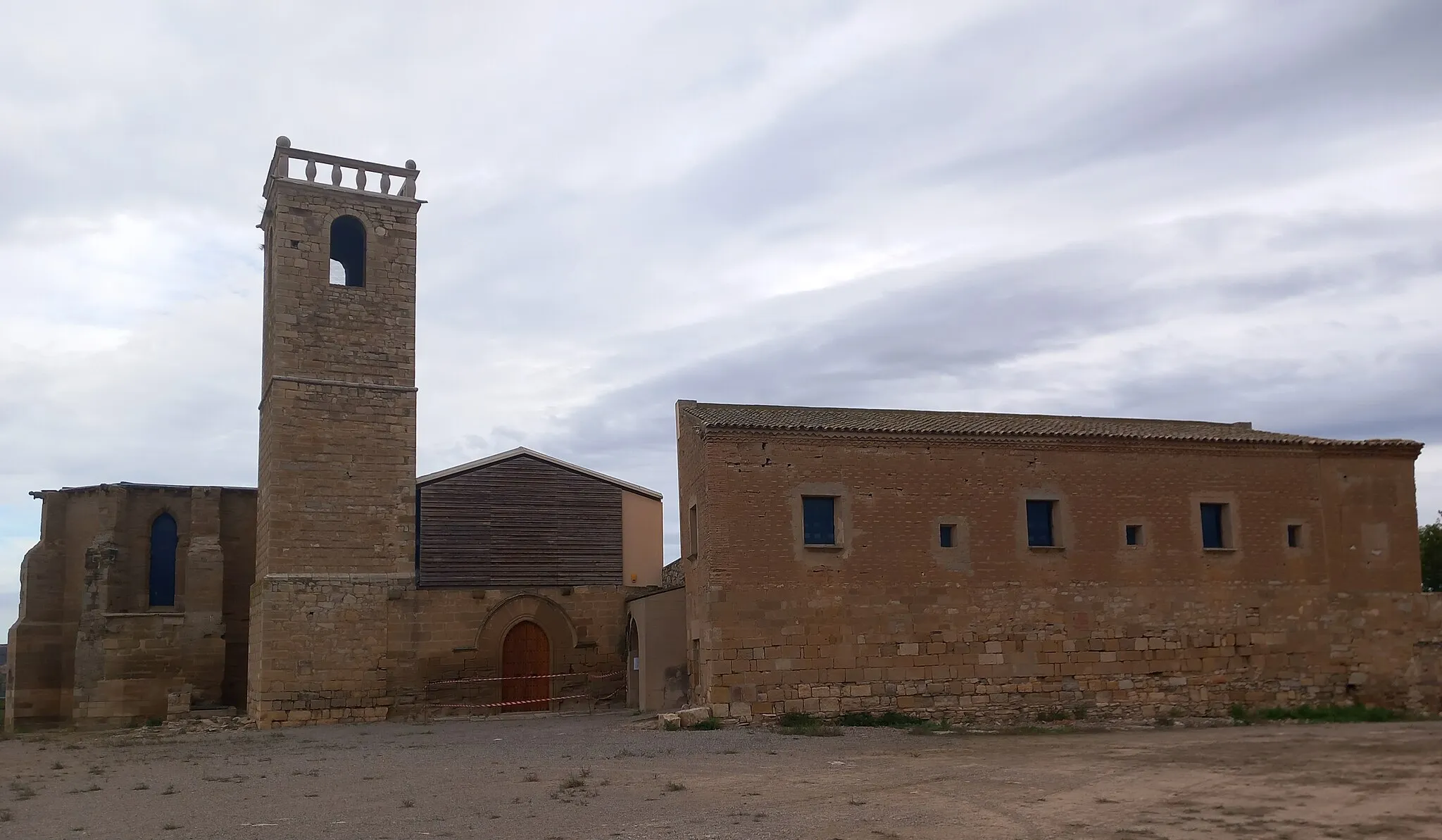 Photo showing: Vista general del monestir de Nostra Senyora dels Àngels d'Avinganya