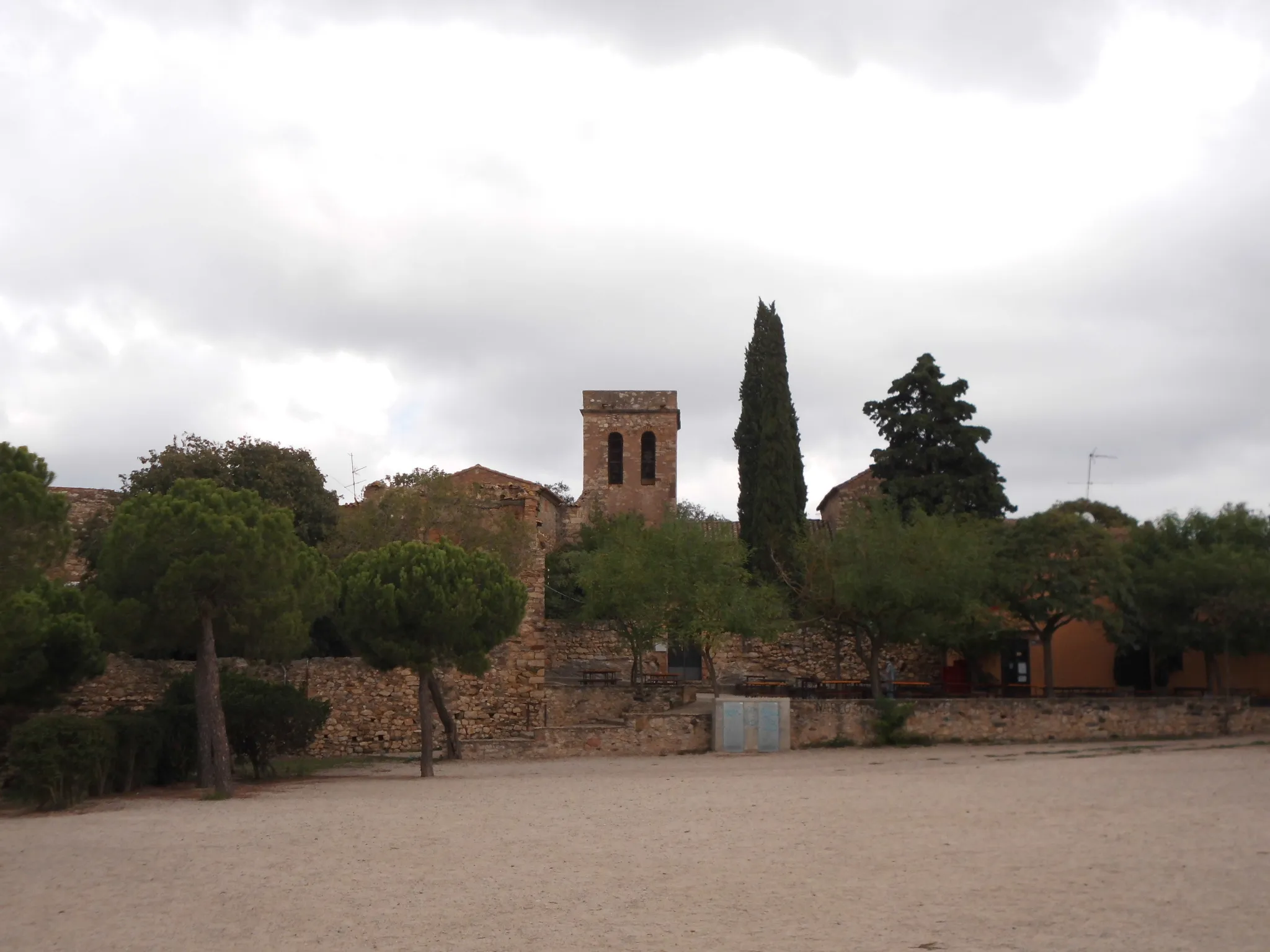 Photo showing: Parròquia de Santa Creu d'Olorda (Barcelona)