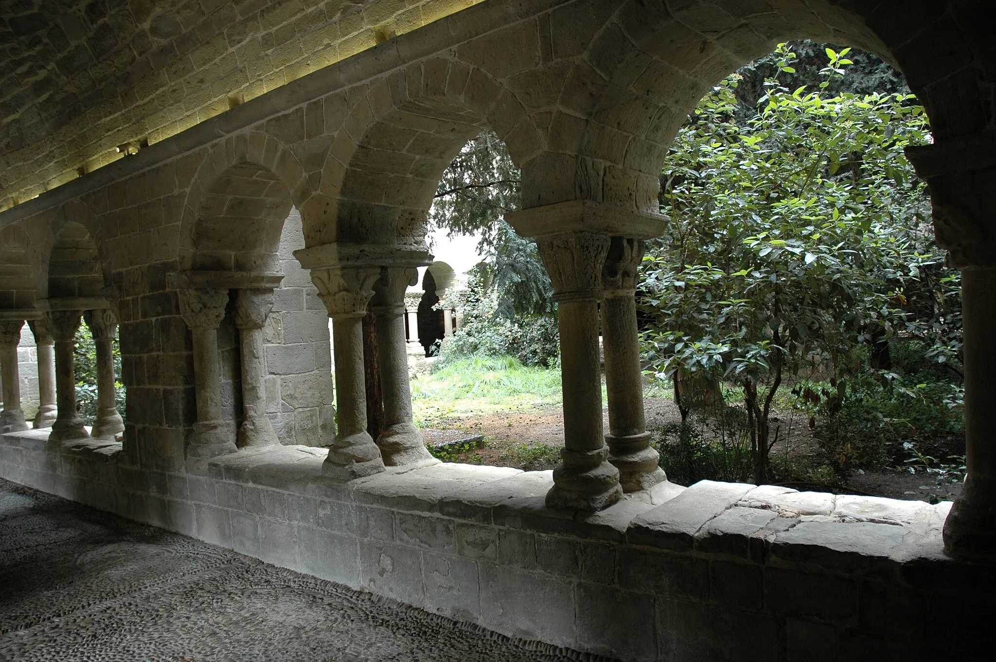 Photo showing: Sant Benet de Bages - Claustre