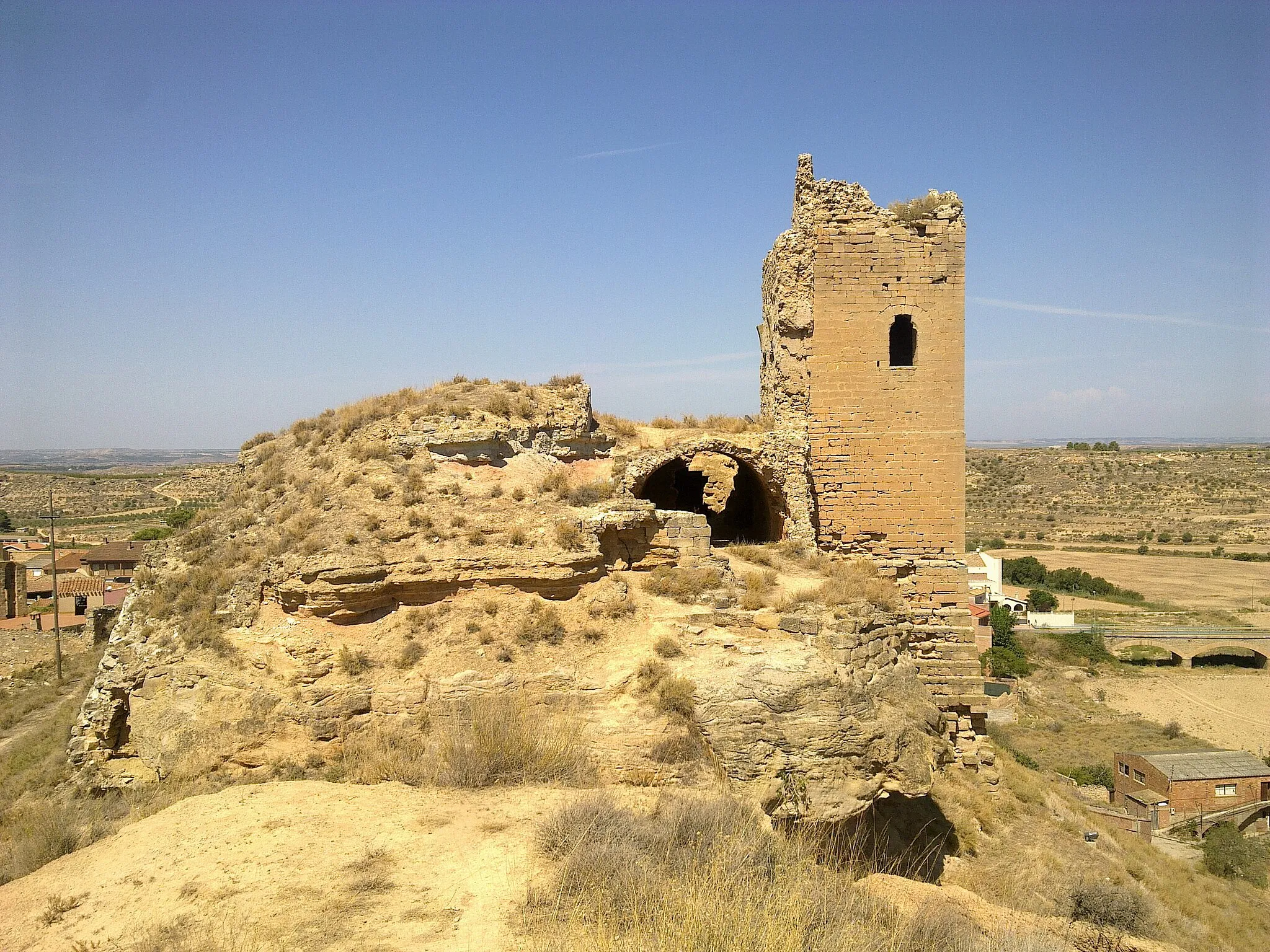 Photo showing: Castell de Sarroca — XIII-XIV — Segrià.