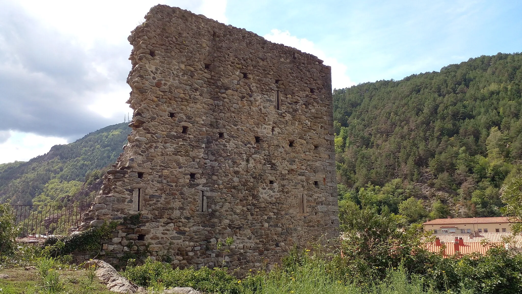 Photo showing: Castell de Ribes de Freser