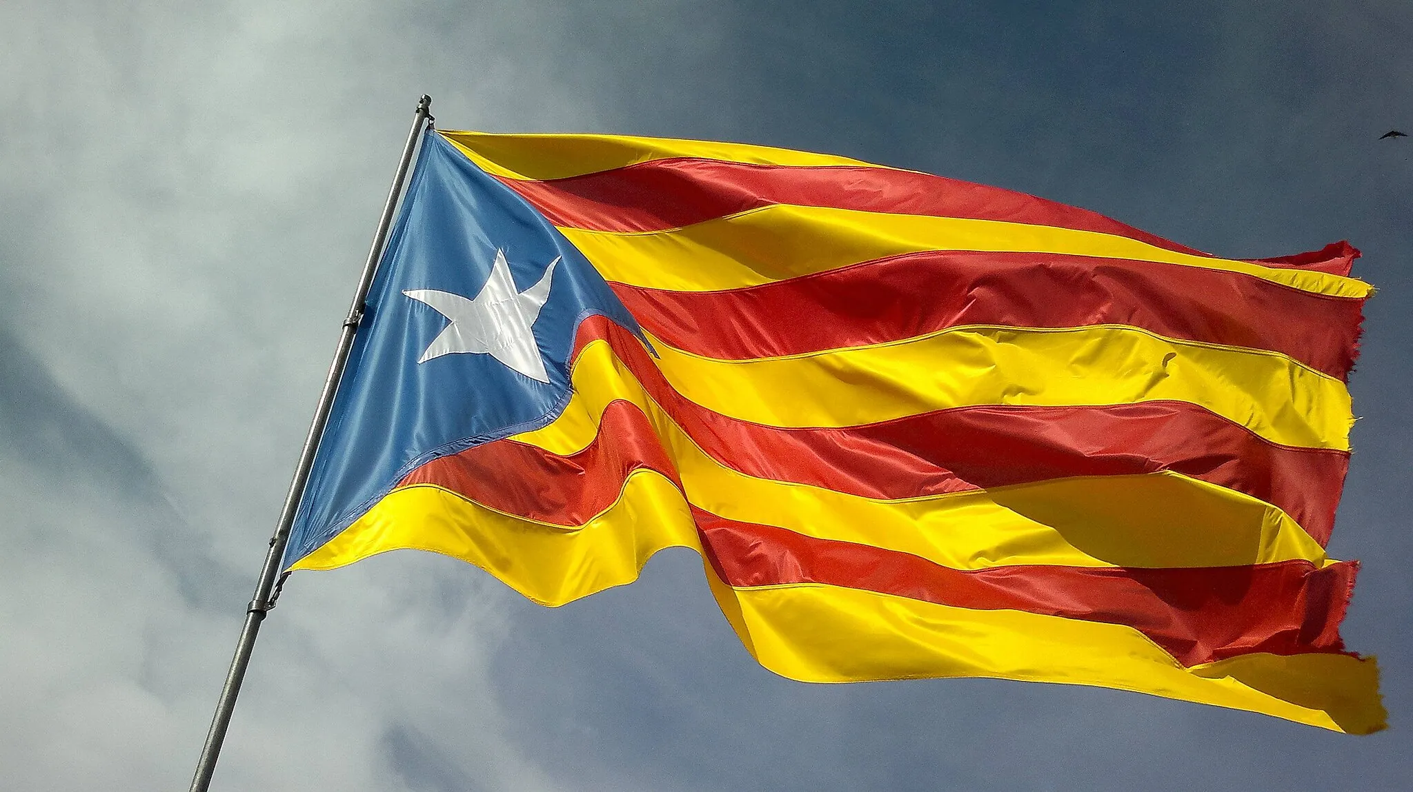 Photo showing: Tavertet. Catalonian flags