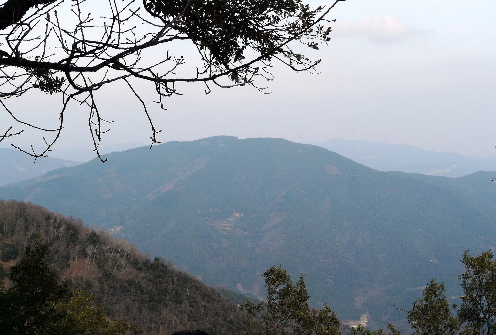 Photo showing: Sant Gregori, muntanya de la Selva, vista des de prop de Sant Miquel de Solterra.