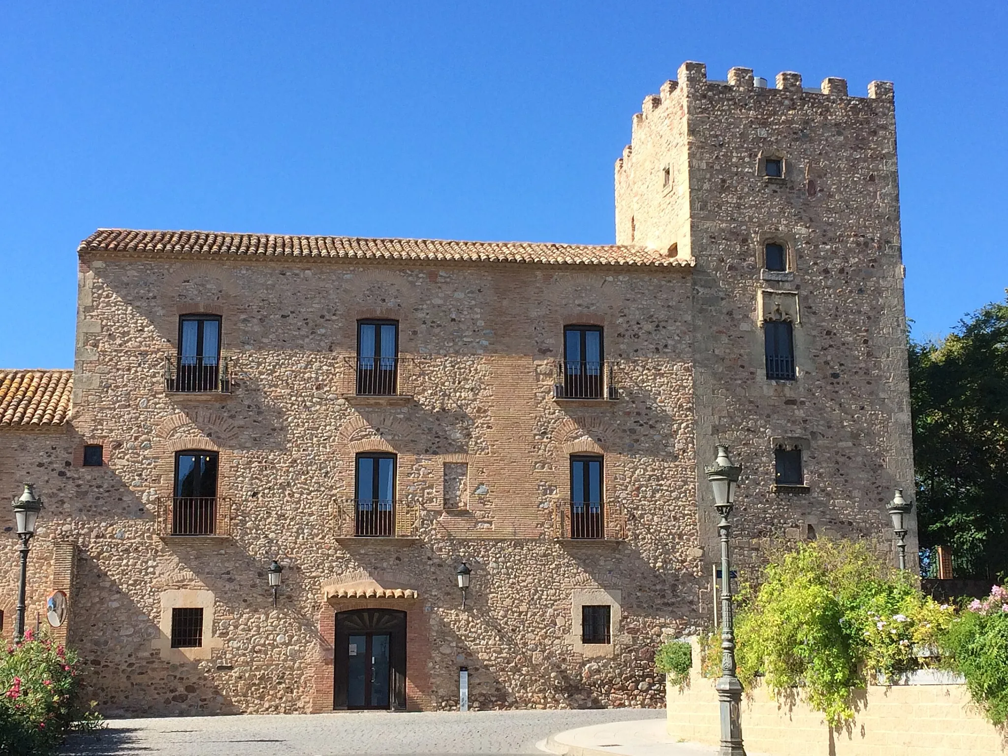 Photo showing: Imagen exterior del Castillo de Vilafortuny.