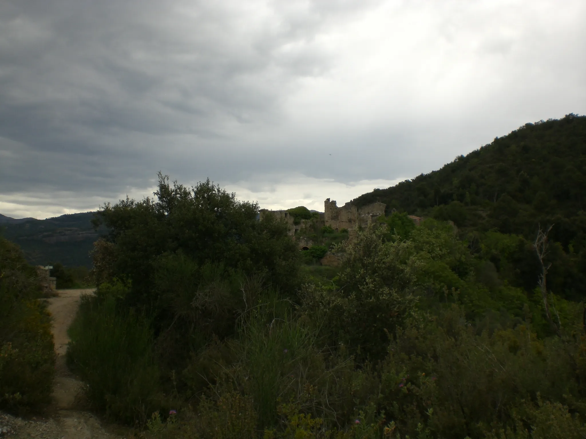 Photo showing: Sant Jaume de Vallhonesta (abril 2011)