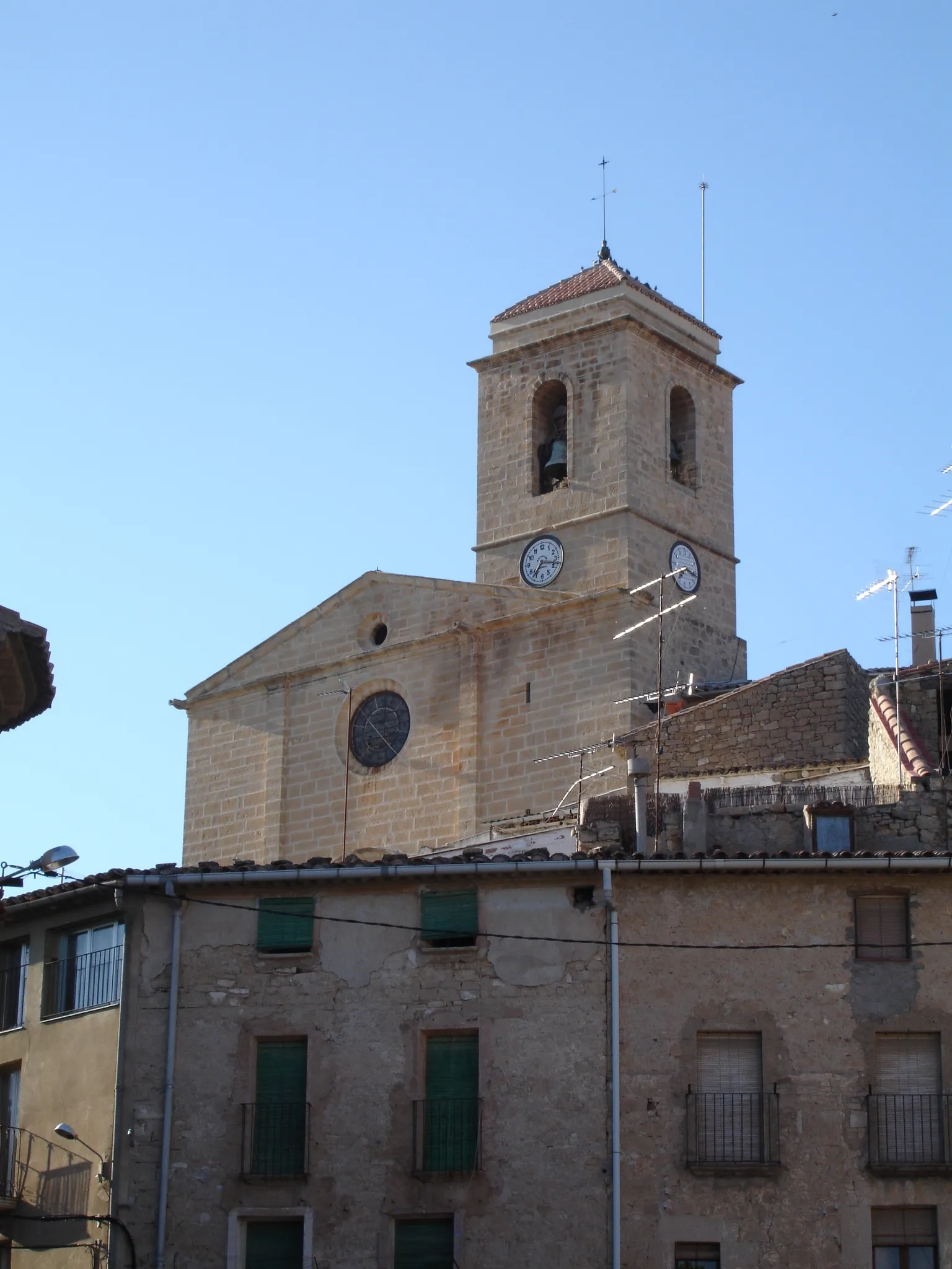Photo showing: Iglesia de San Miguel, en Els Omellons (Lérida, España)