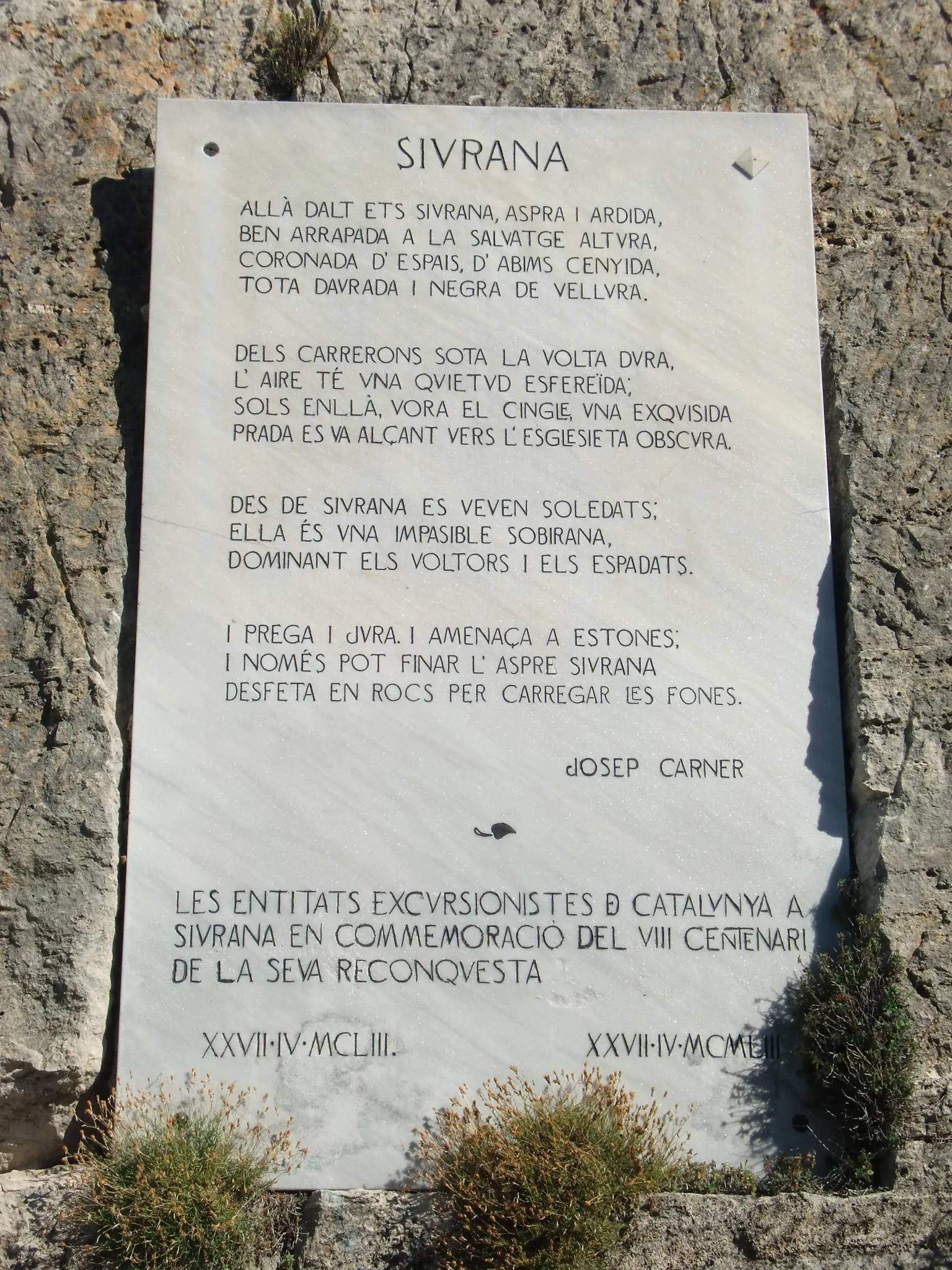 Photo showing: Llosa de marbre amb el poema "Siurana" de Josep Carner i Puig-Oriol a Siurana (el Priorat)