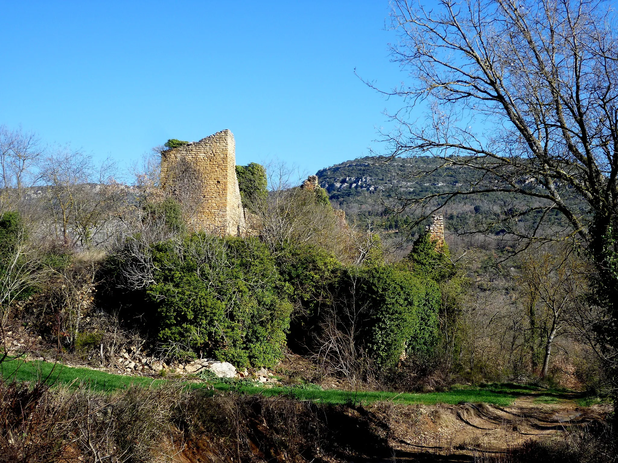 Photo showing: Castell de la Vall d'Ariet (Artesa de Segre)