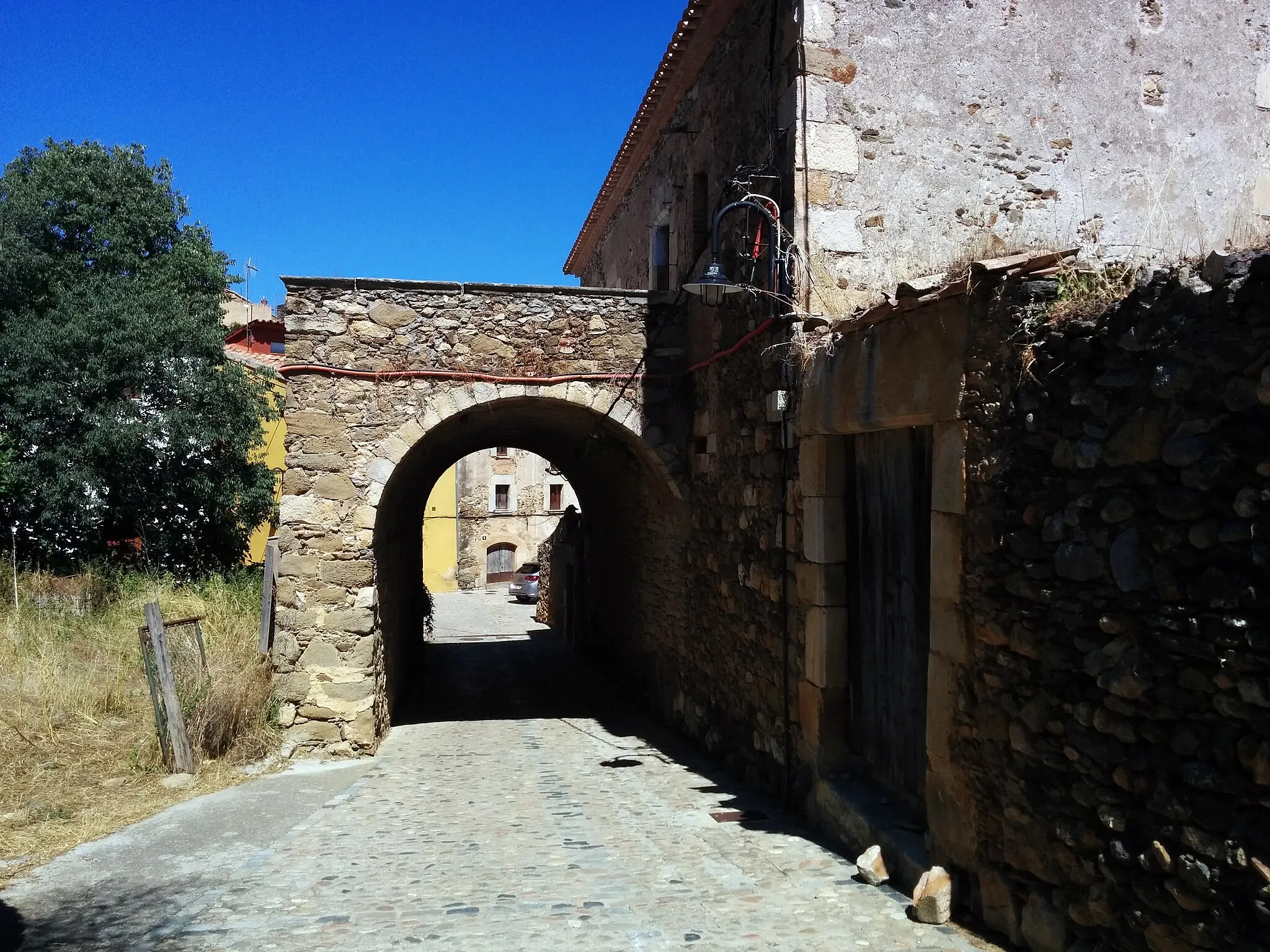 Photo showing: Carrer de les Heres (Juià)