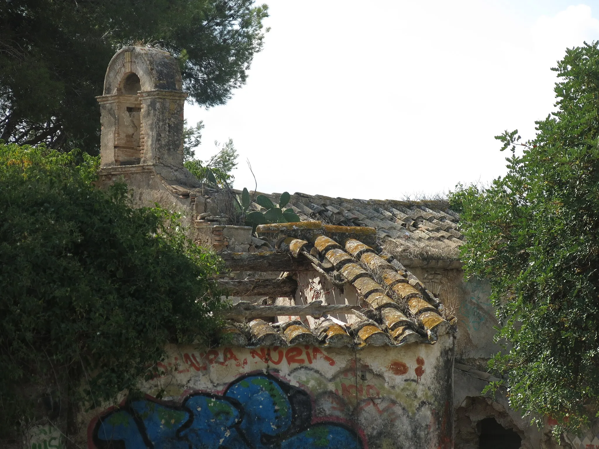 Photo showing: Santa Bàrbara (Sitges)

This is a photo of a building indexed in the Catalan heritage register as Bé Cultural d'Interès Local (BCIL) under the reference IPA-11991.