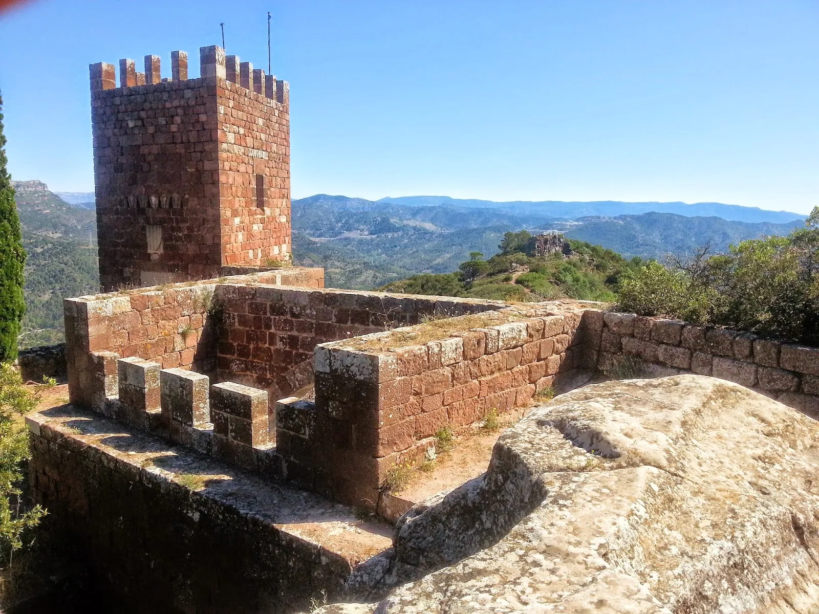 Photo showing: Castillo - Monasterio de Vilanova de Escornalbou.