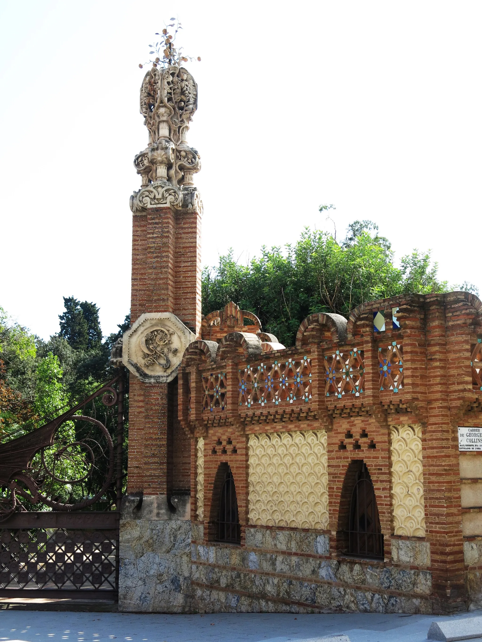 Photo showing: Pavellons de la Finca Güell (Barcelona)