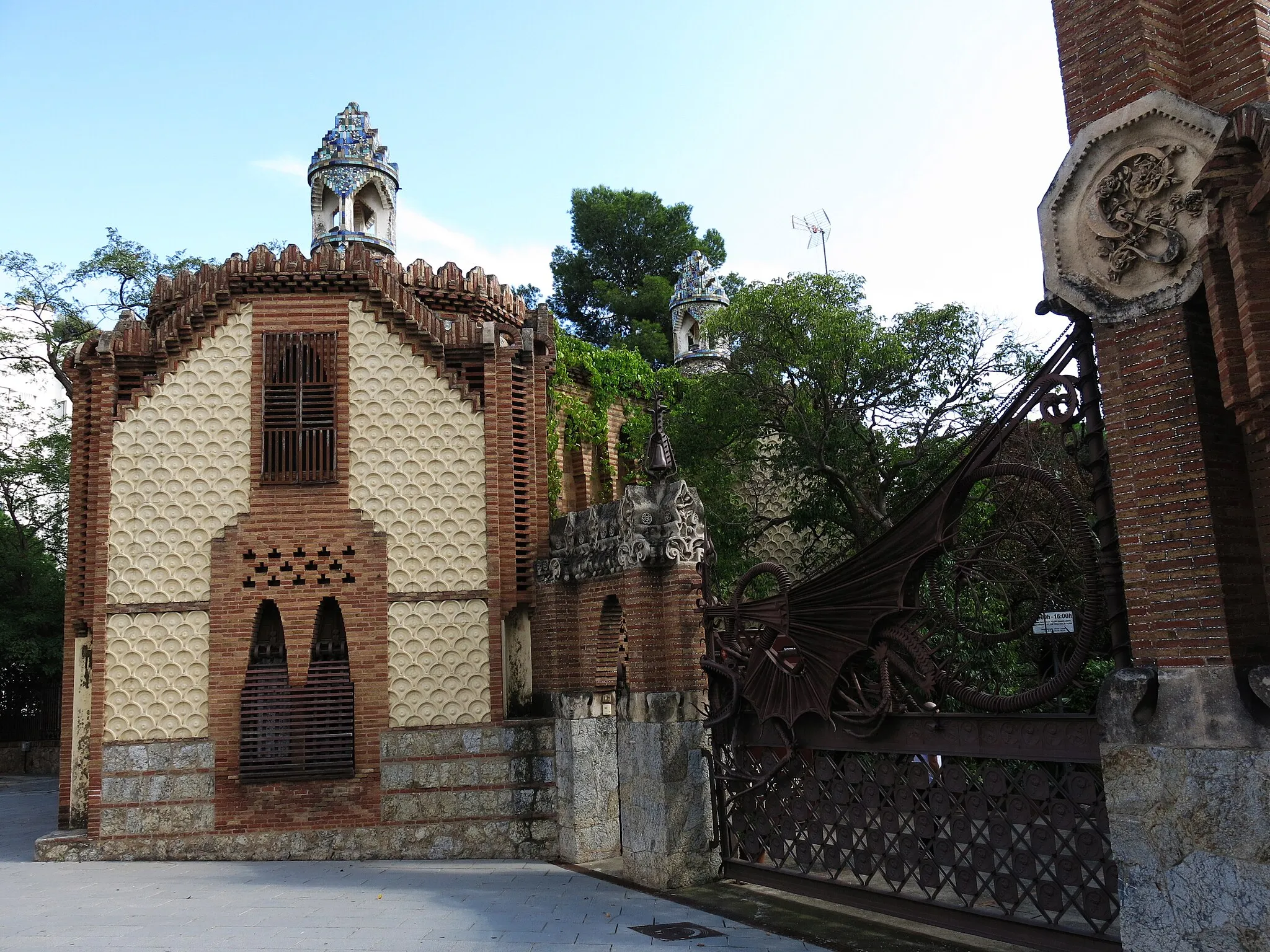 Photo showing: Pavellons de la Finca Güell (Barcelona)