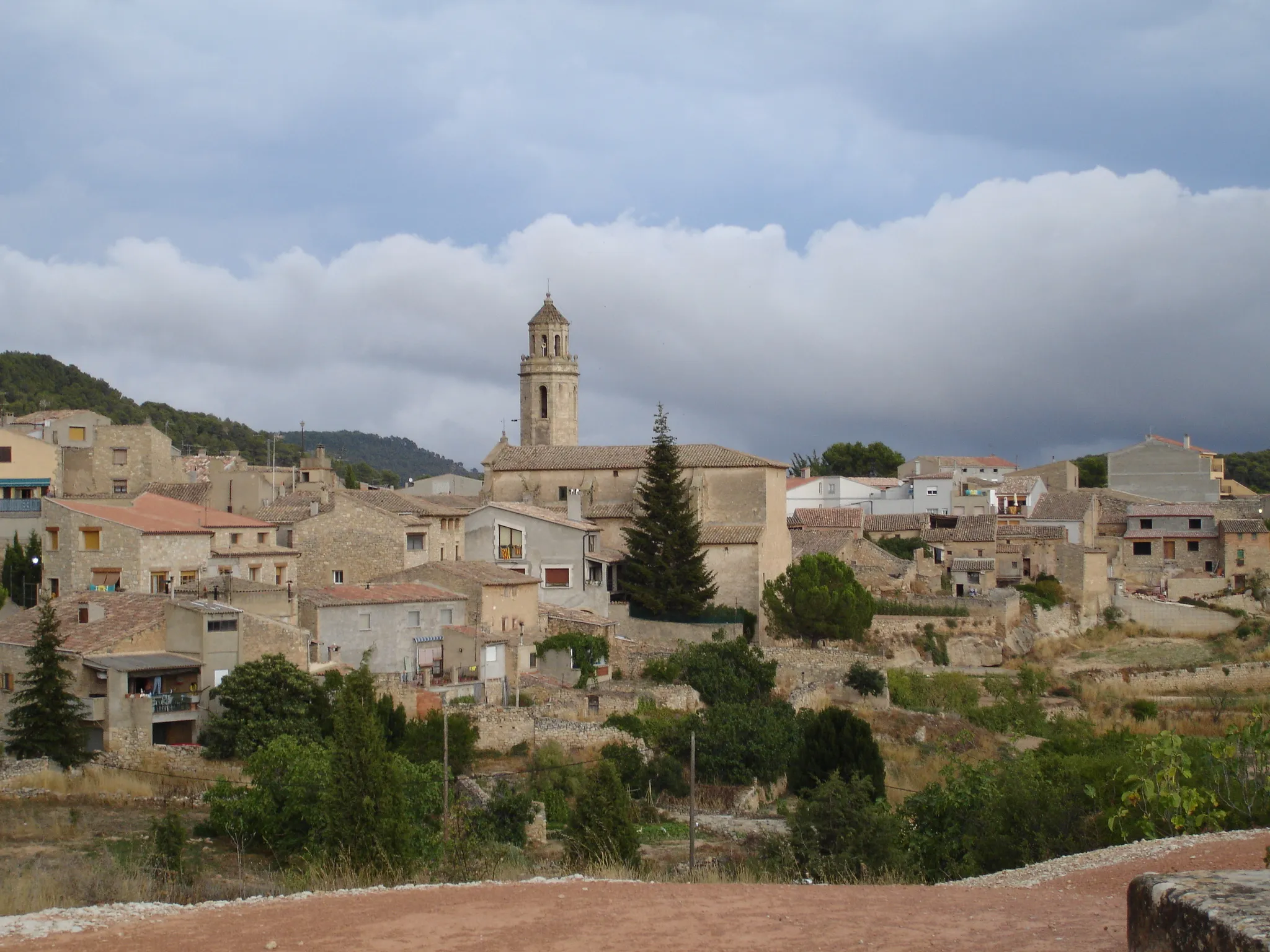 Photo showing: Església de Tarrés (Les Garrigues), Catalonia.

This is a photo of a building indexed in the Catalan heritage register as Bé Cultural d'Interès Local (BCIL) under the reference IPA-14062.