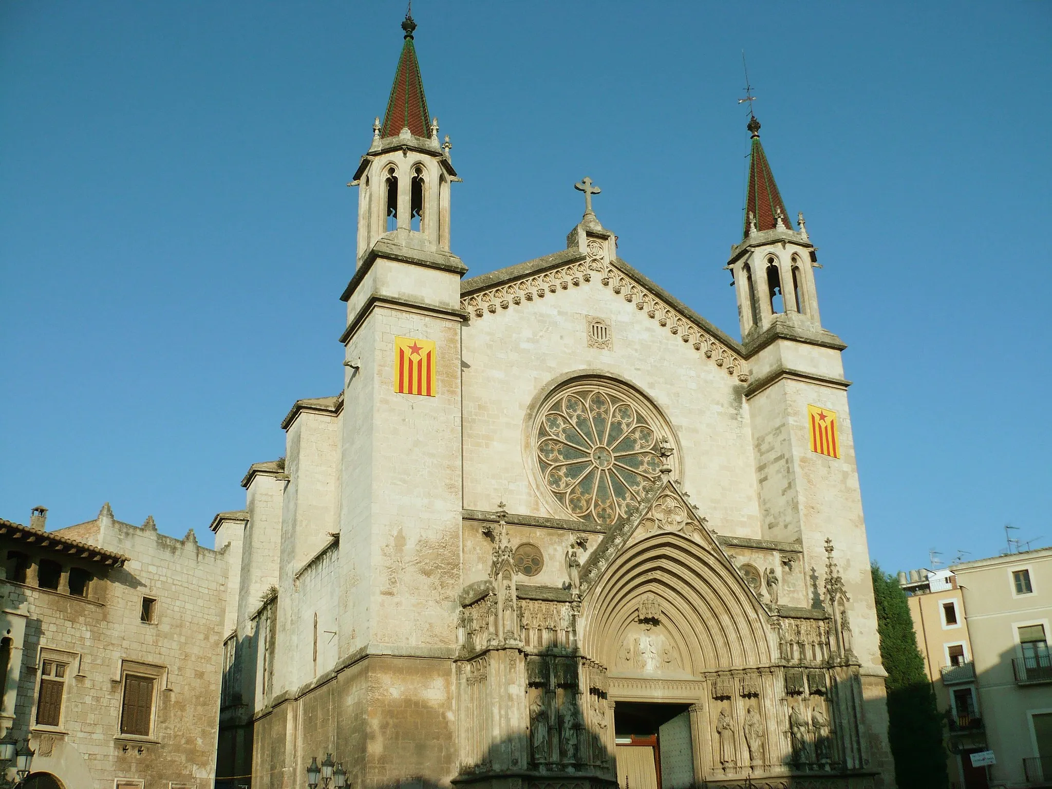 Photo showing: Façana de l'esglèsia de Santa Maria de Vilafranca del Penedès