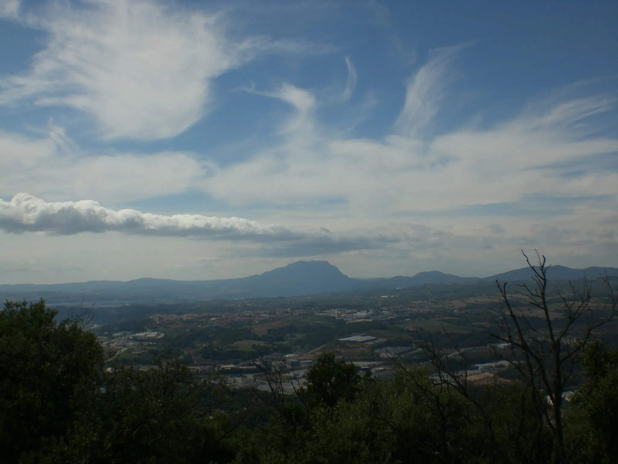 Photo showing: Vistes a Montserrat des del Puig Madrona (juny 2011)