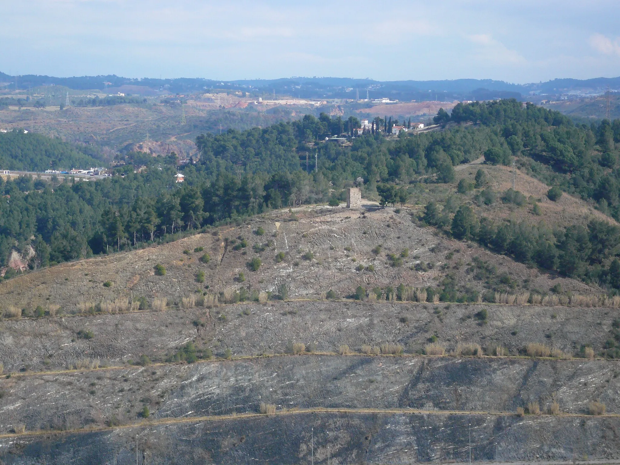 Photo showing: El Telègraf (Castellbisbal) des de la serra de les Torretes