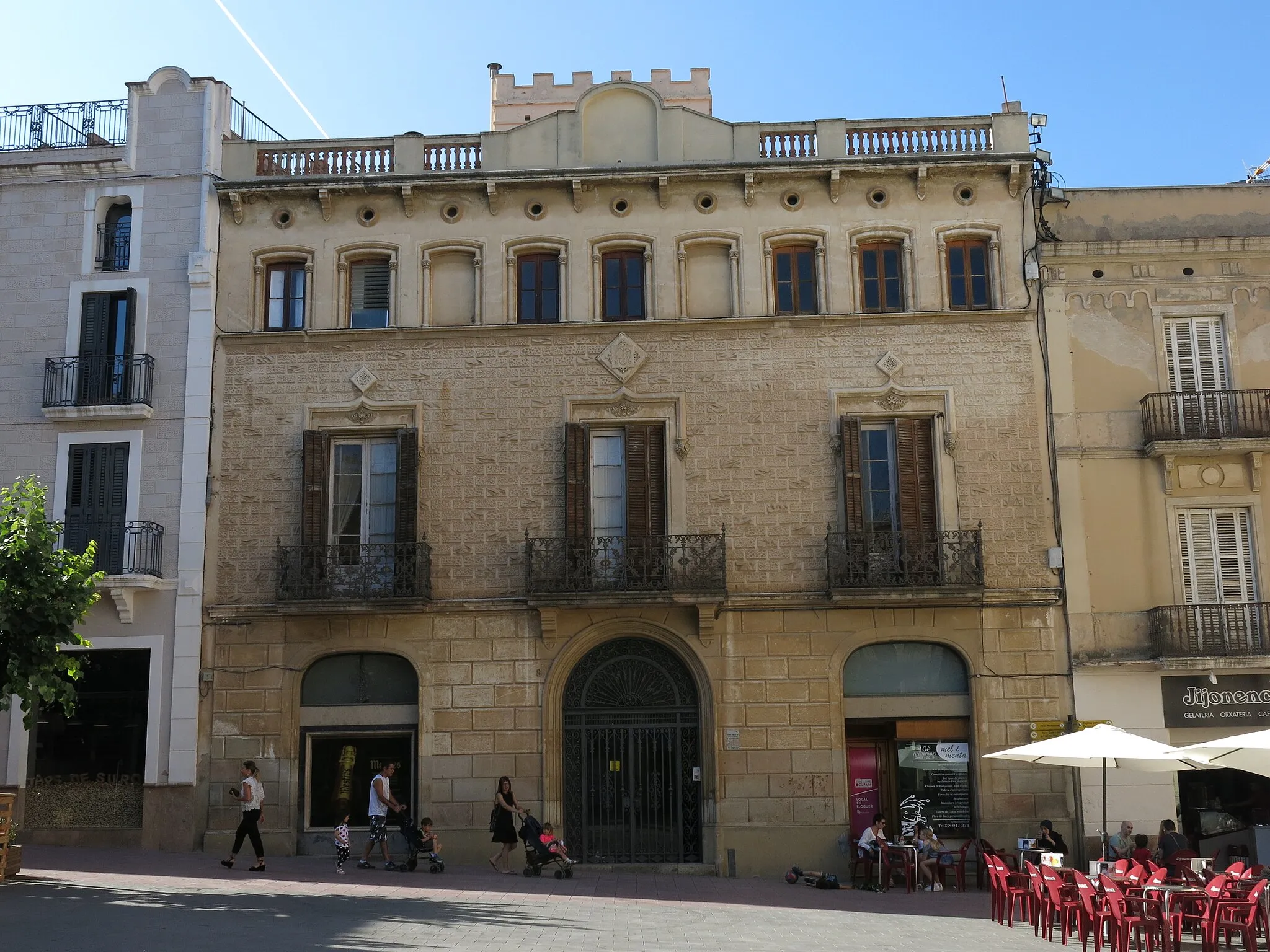 Photo showing: Casa Josep Mestres (Sant Sadurní d'Anoia)