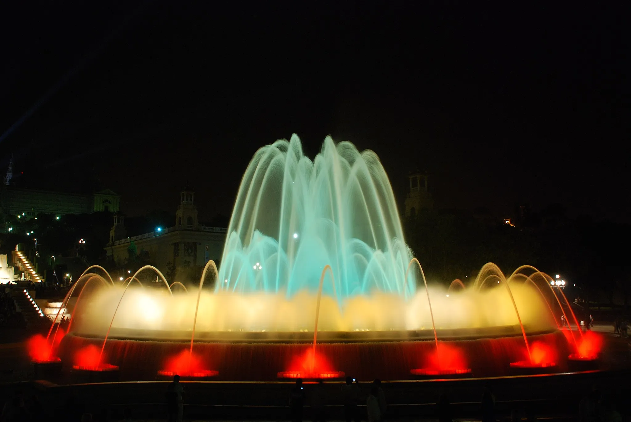 Photo showing: Montjuïc Light Fountain