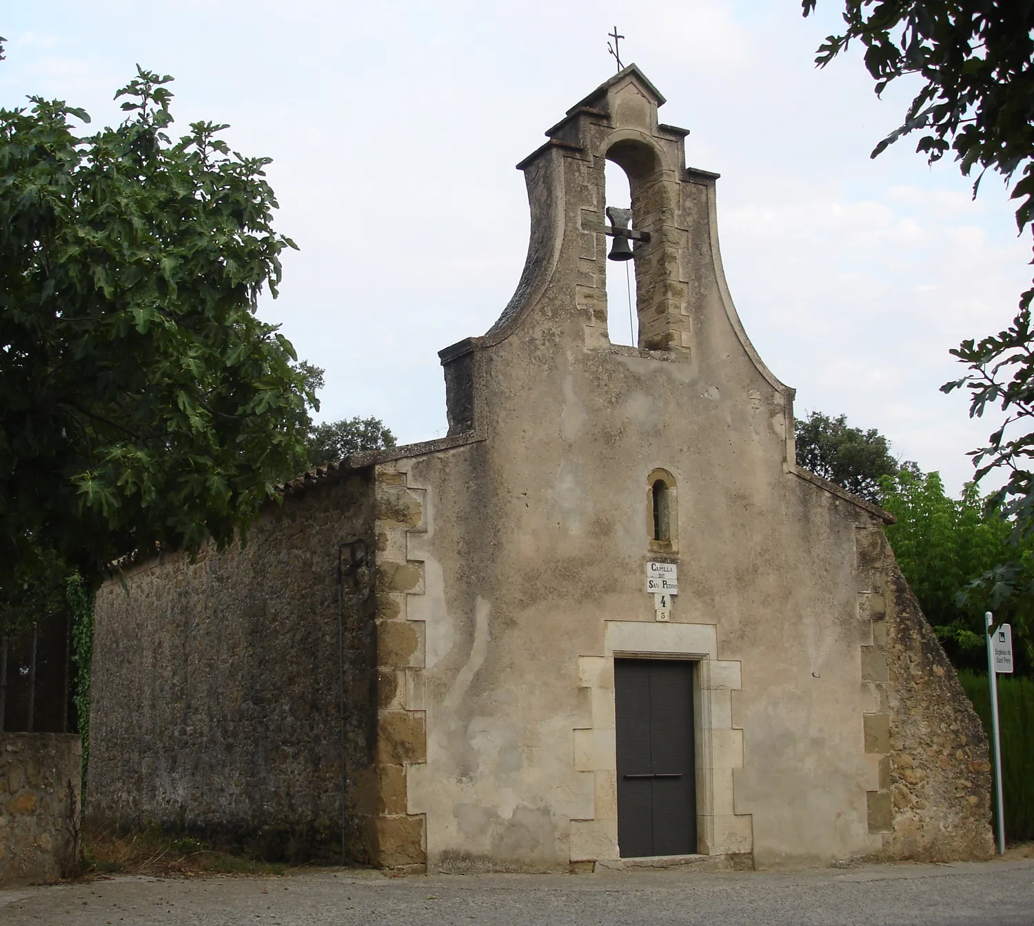 Photo showing: Ermita de Sant Pere de Sobrànigues (Girona, Catalunya, Espanya)