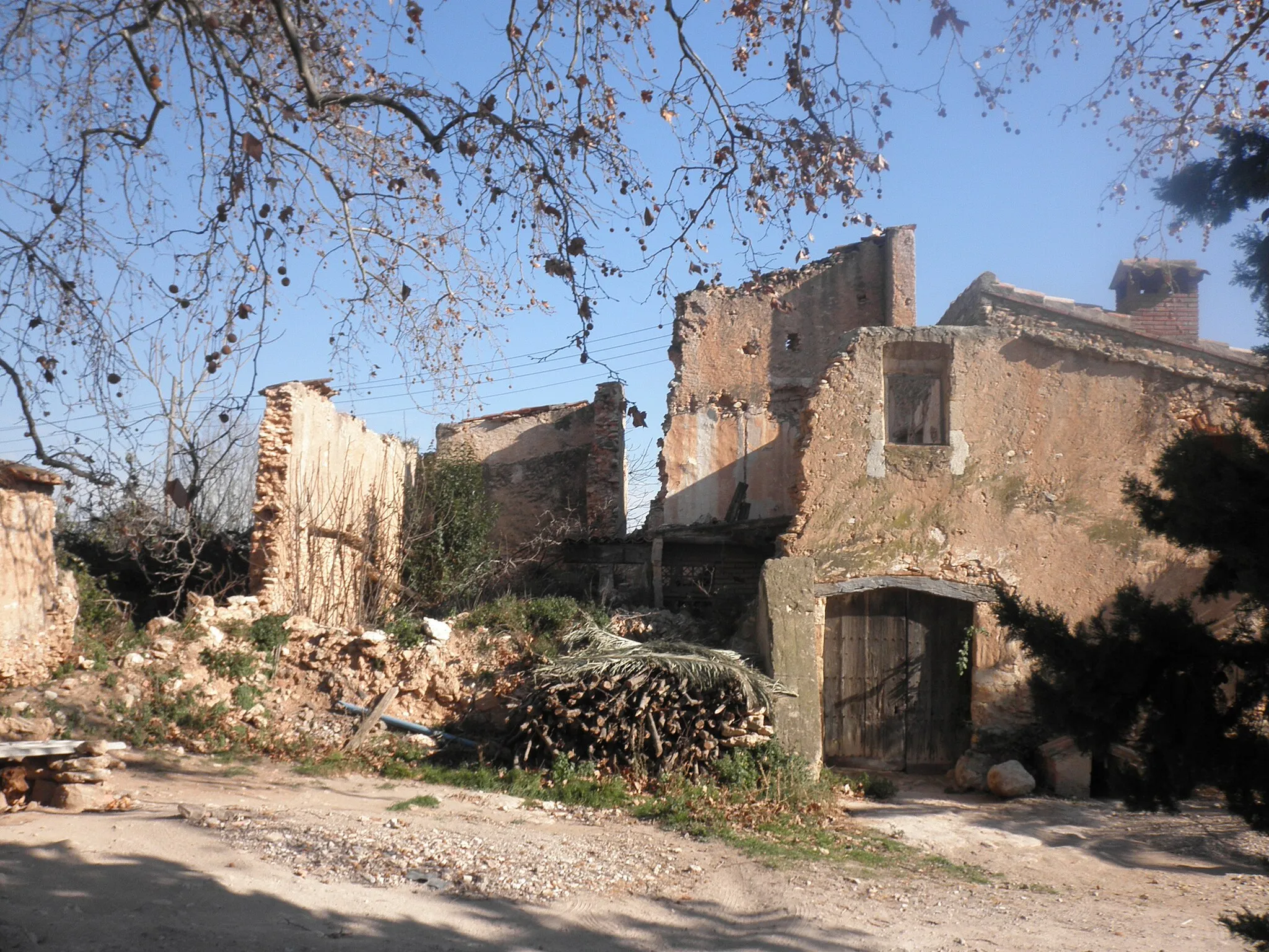 Photo showing: Marxant country house at the village El Milà (Catalonia).