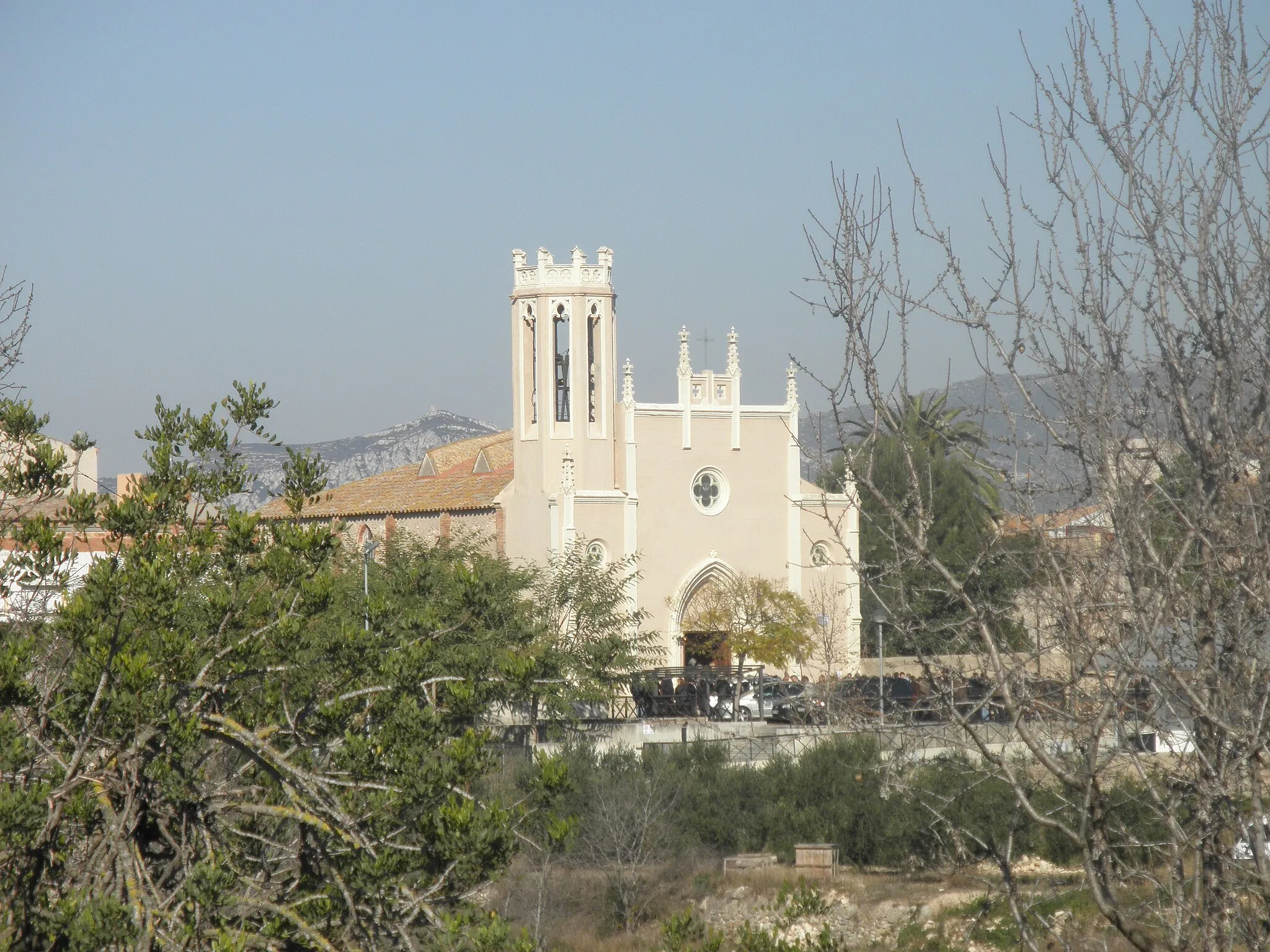Photo showing: The Church of El Milà from a nearby hill.