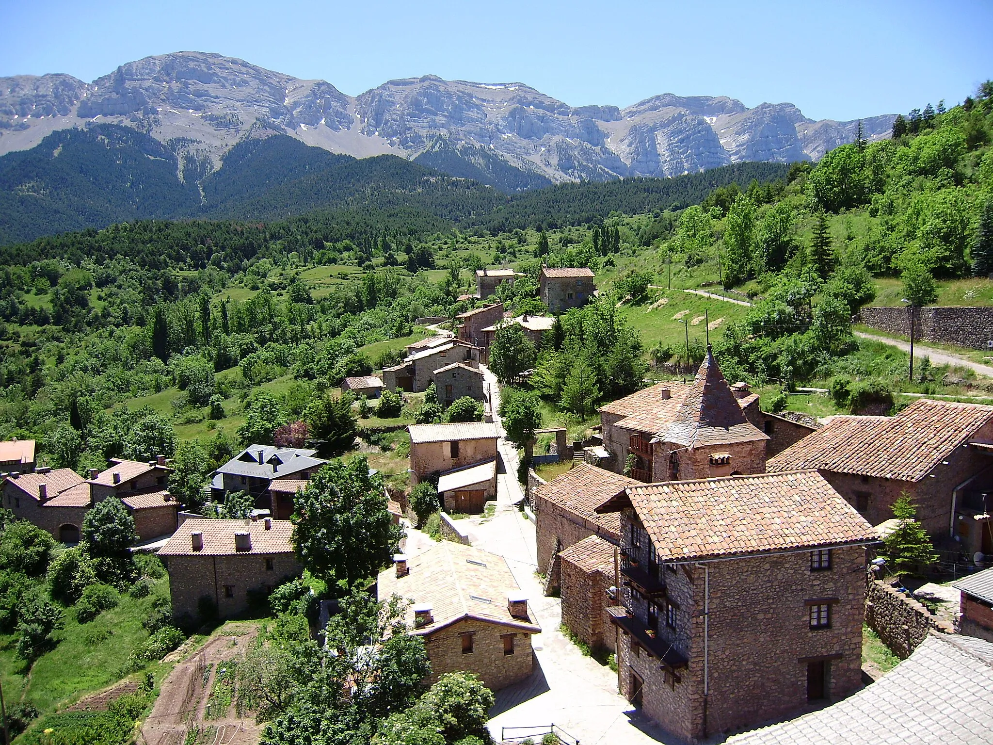 Photo showing: View of El Querforadat, Alt Urgell, Catalonia, Spain.