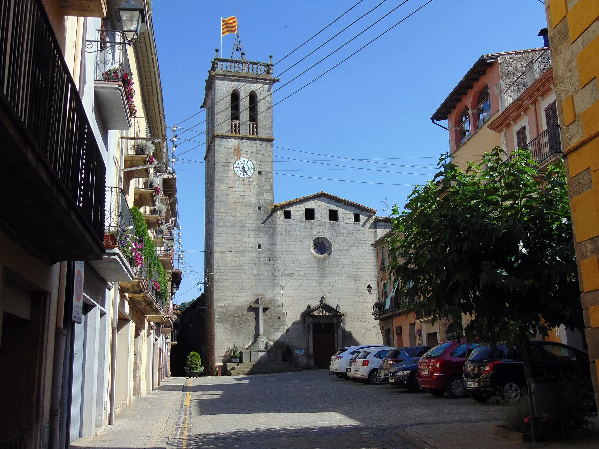 Photo showing: Església parroquial de Sant Feliu de Pallerols