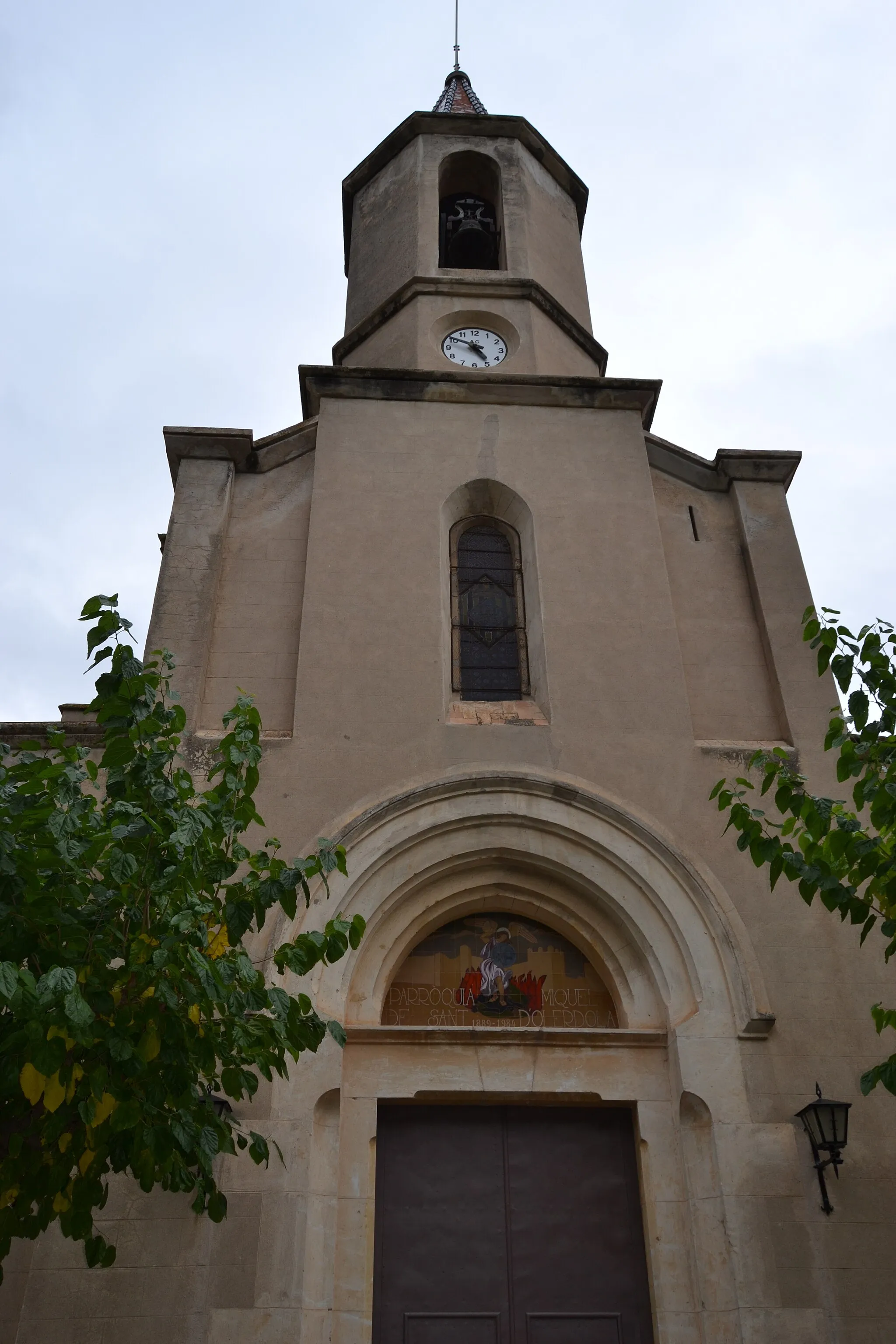 Photo showing: Església parroquial de Sant Miquel d'Olèrdola