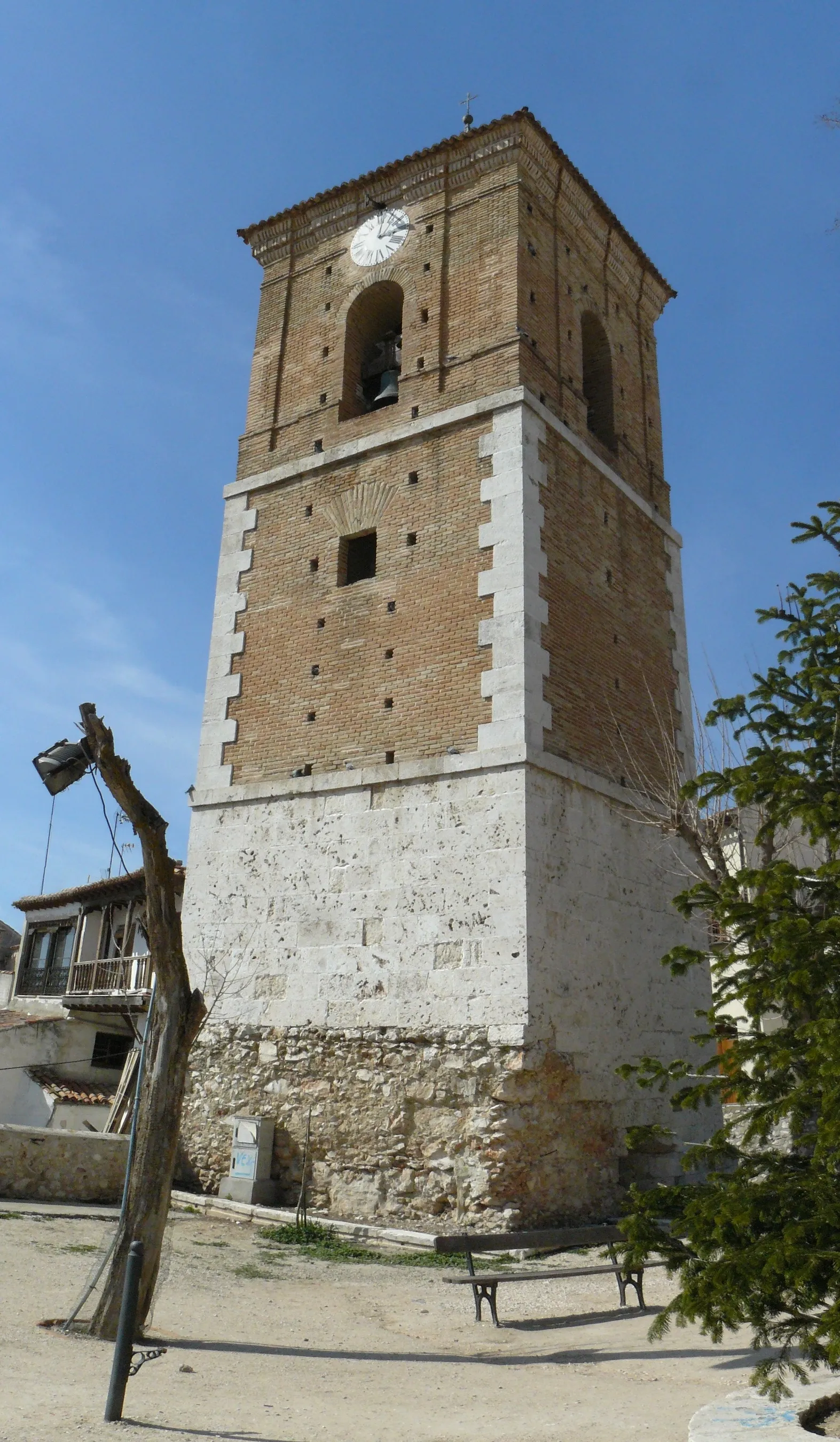 Photo showing: Tower of the former Church of Nuestra Señora de Gracia (no longer standing) at Chinchón (Madrid, Spain).