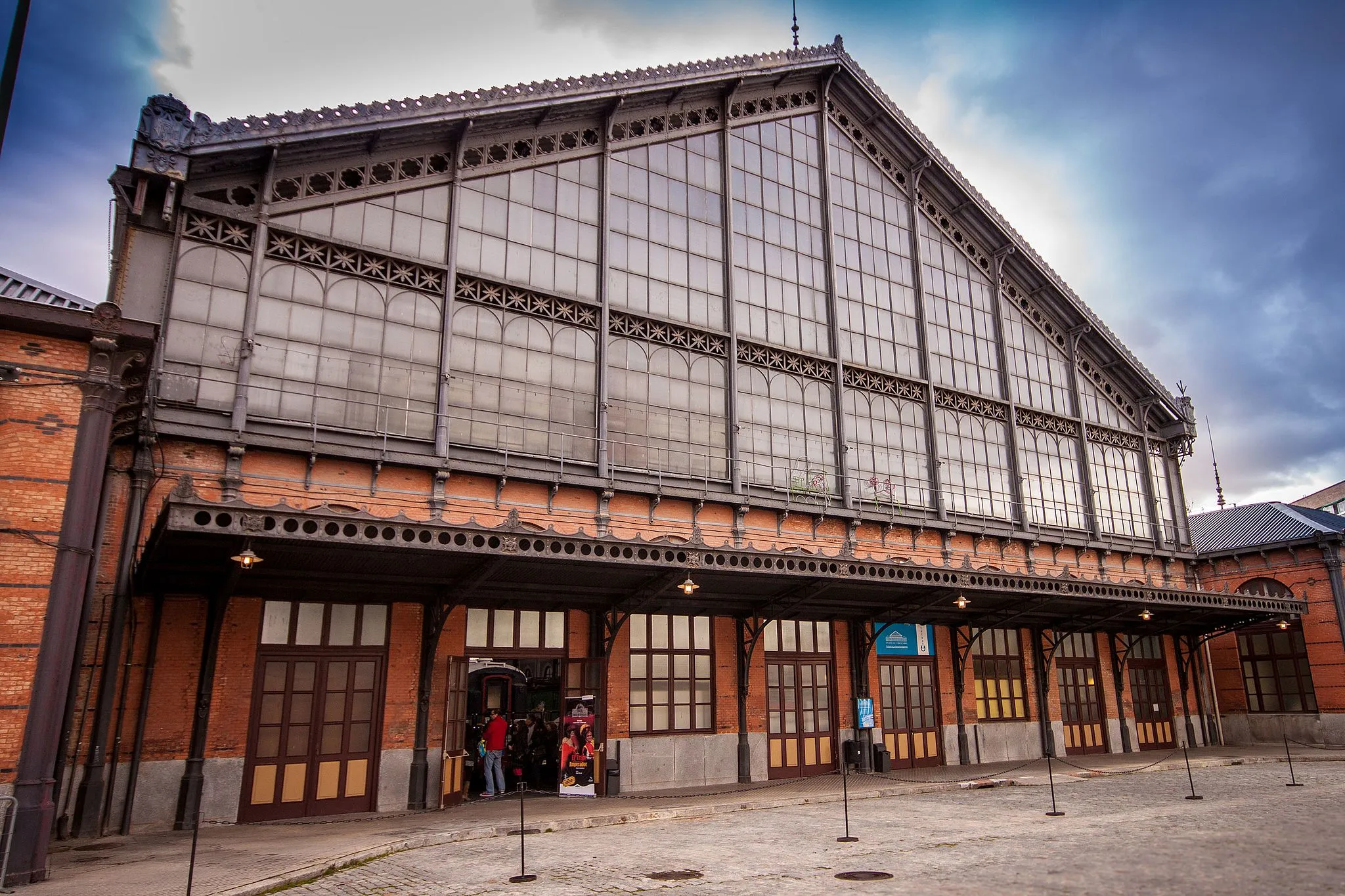 Photo showing: Fachada de la antigua estación Delicias de Madrid, actual sede del Museo del Ferrocarril.