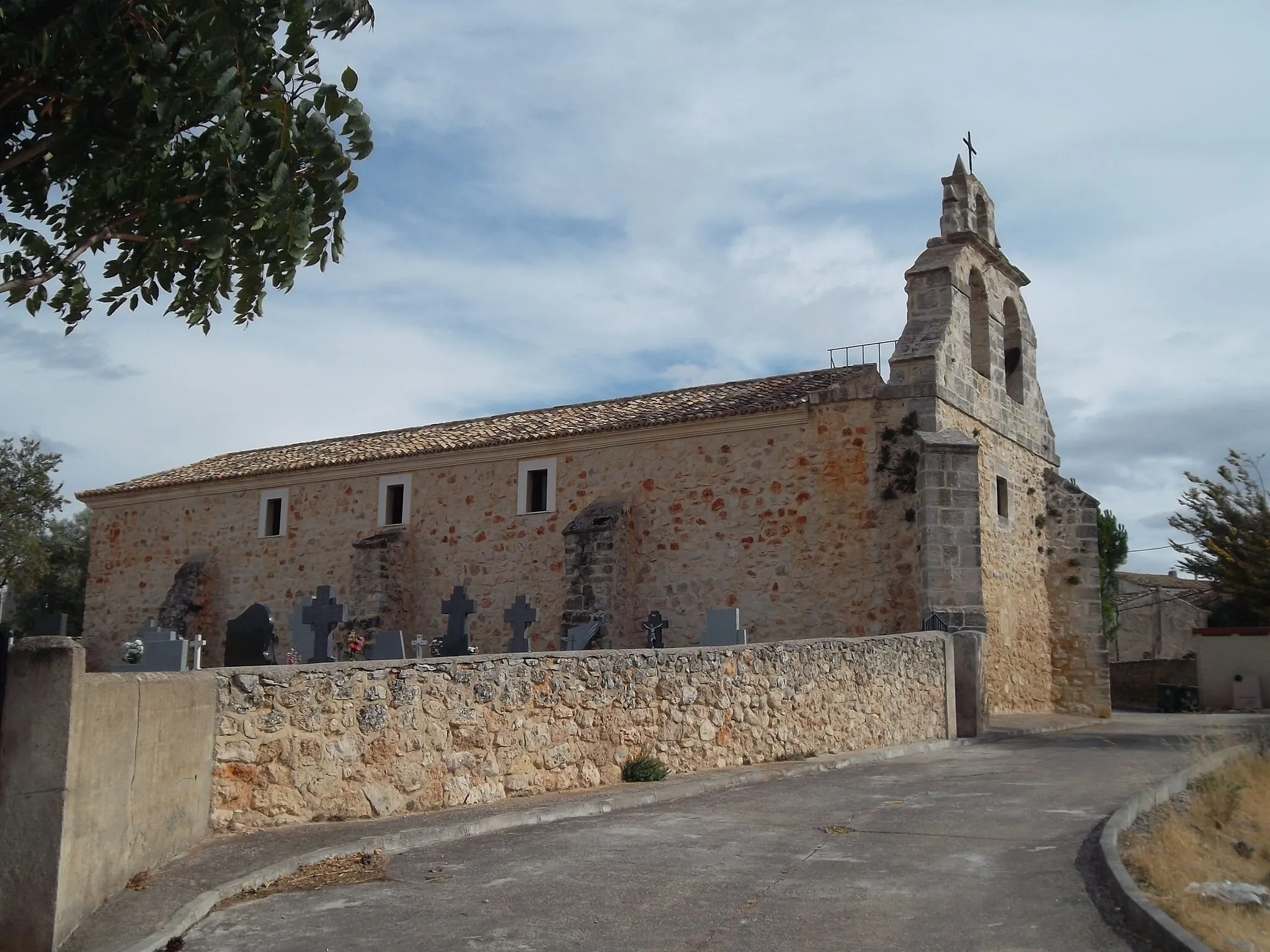 Photo showing: Escopete-Iglesia de la Asunción, de origen románico, fue destruida parcialmente durante la Guerra Civil.