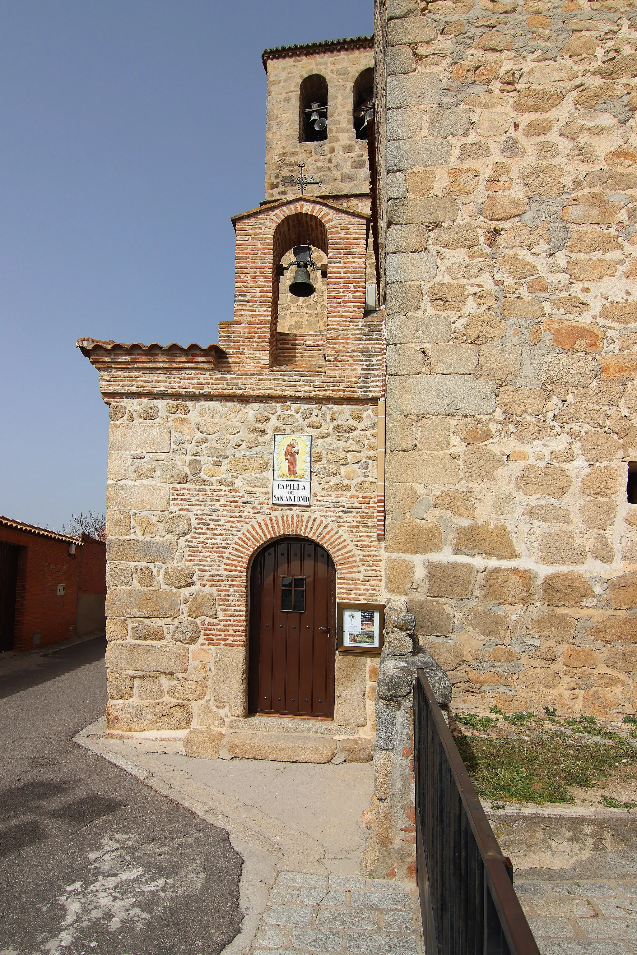 Photo showing: Capilla de San Antonio, Iglesia de la Asunción de Nuestra Señora, Nombela