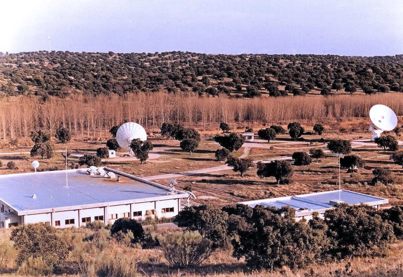 Photo showing: On 19 May 1975, a ground station at Villafranca del Castillo, Spain, built for the International Ultraviolet Explorer satellite, was assigned to ESRO to support future ESA missions. This photo take ca. 1977-1979.
Full details via www.esa.int/40yrs_estrack
