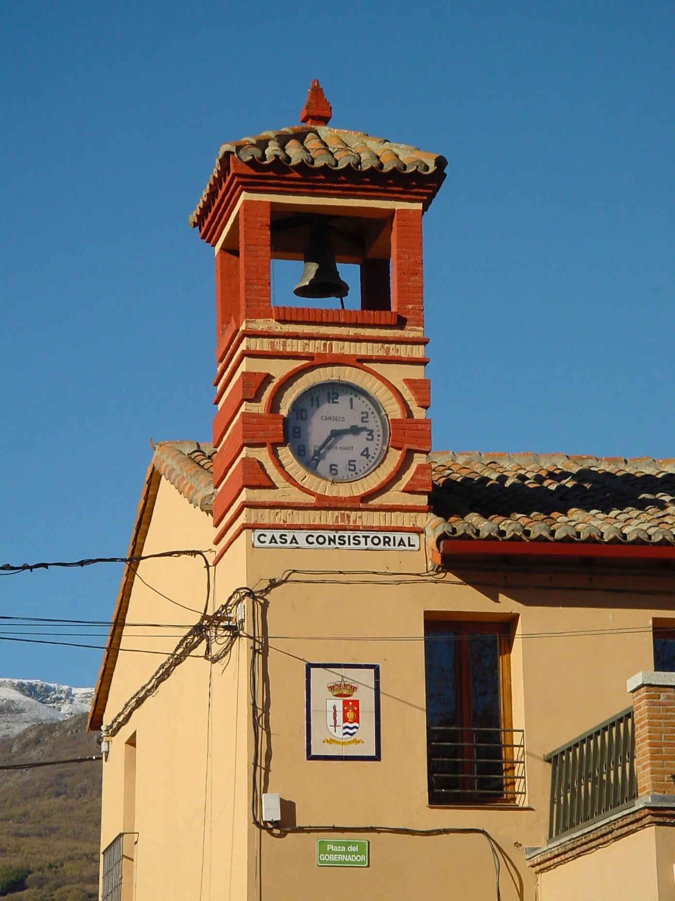 Photo showing: Torre del Reloj y ayuntamiento en Pinilla del Valle.