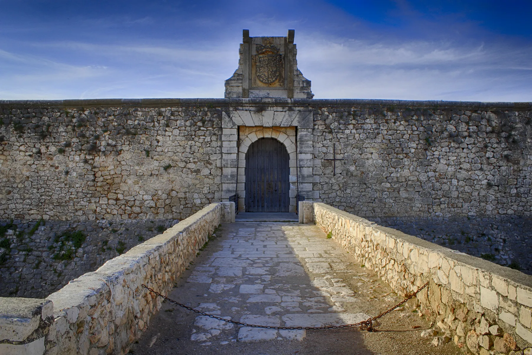 Photo showing: Castillo de los Condes, Siglo XV.  Forma parte del Conjunto Histórico-Artístico de Chinchón según la declaración de 1974.
Chinchón
Comunidad de Madrid

España