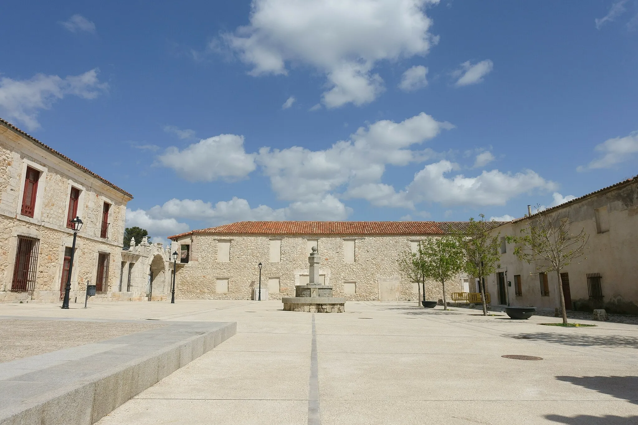 Photo showing: Plaza del Secreto, Nuevo Baztán (Madrid, España).