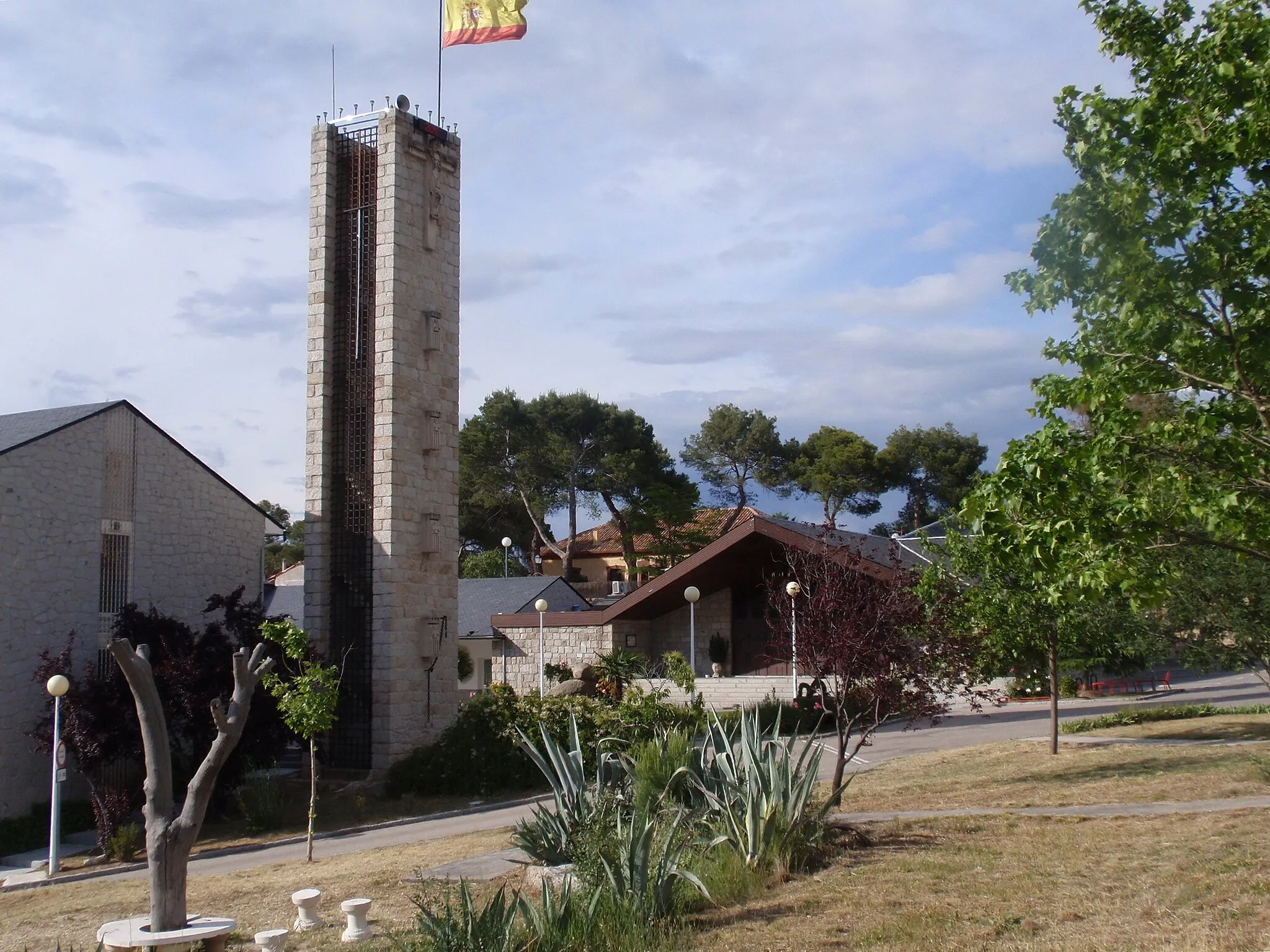 Photo showing: Torrelodones. Iglesia de Nuestra Señora de La Merced. Torre.