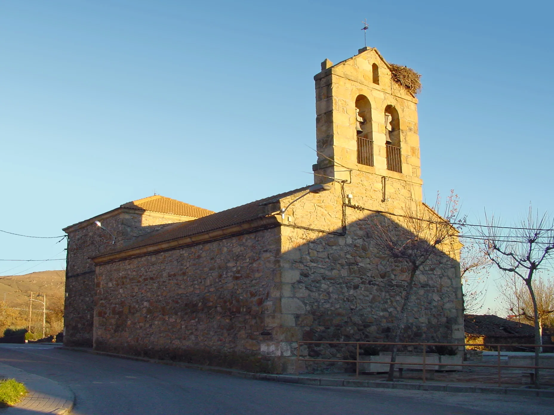 Photo showing: Iglesia en La Serna del Monte.
