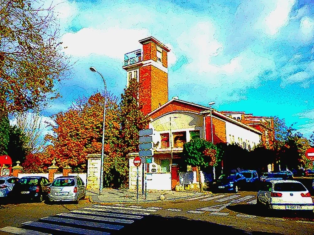 Photo showing: Iglesia del Complejo Dotacional de El Pilar, actual sala de exposiciones municipal Juan Carlos I de San Fernando de Henares.