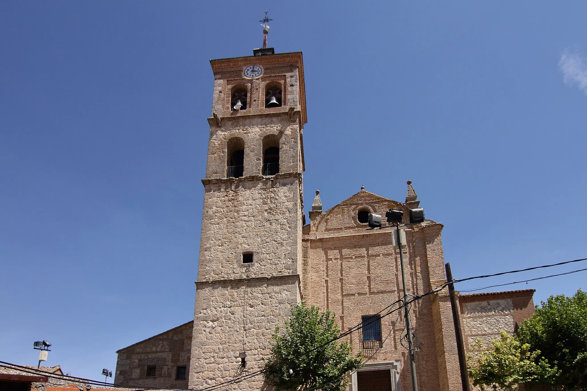 Photo showing: Novés, Iglesia de San Pedro Apóstol, 02