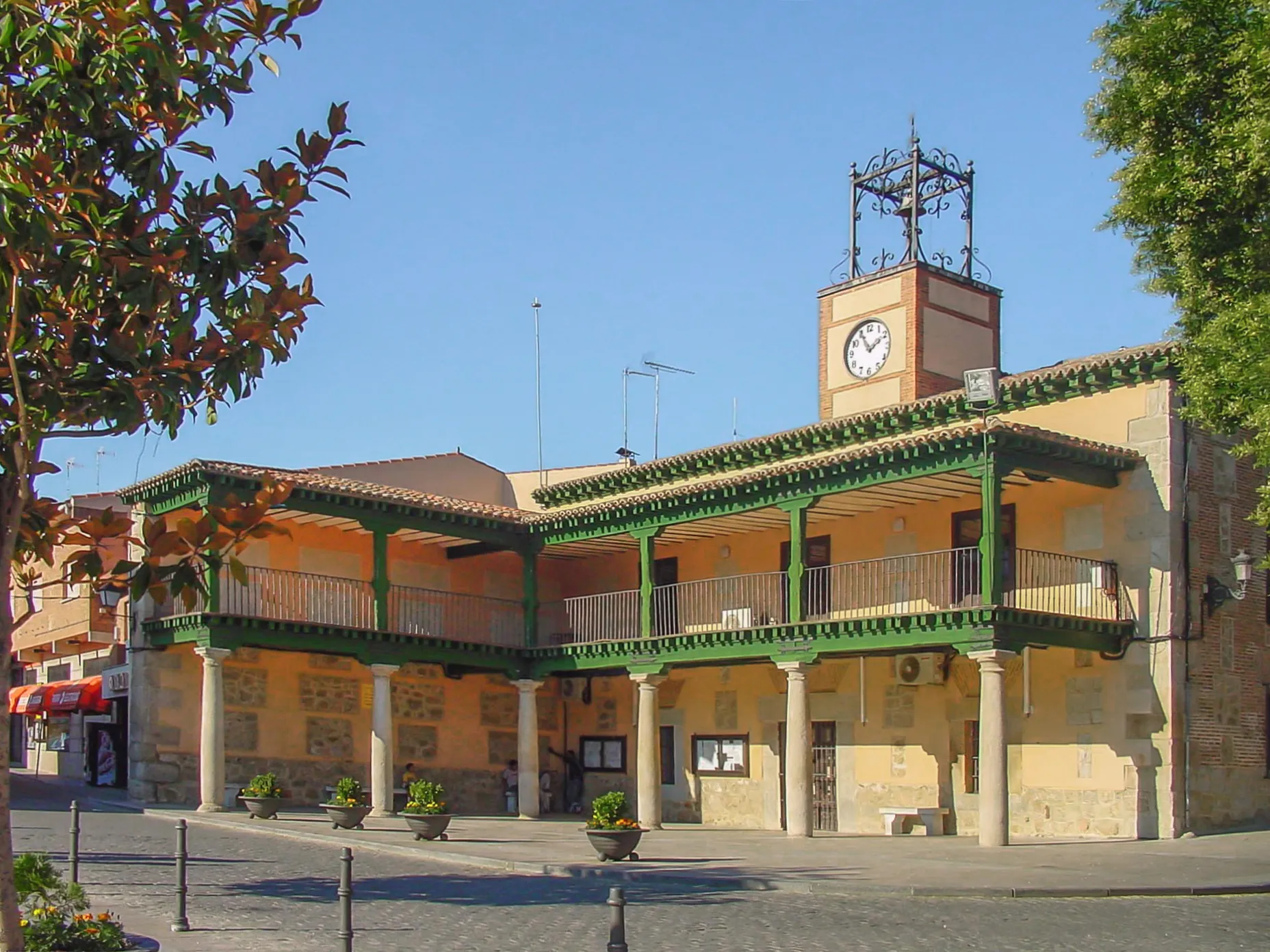 Photo showing: Ayuntamiento de Villa del Prado.