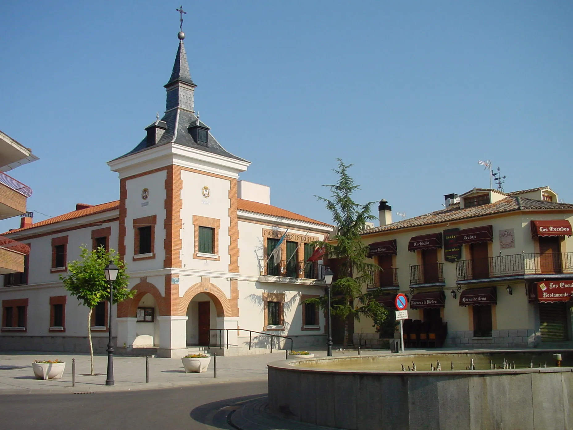 Photo showing: Ayuntamiento de Fuente el Saz de Jarama.