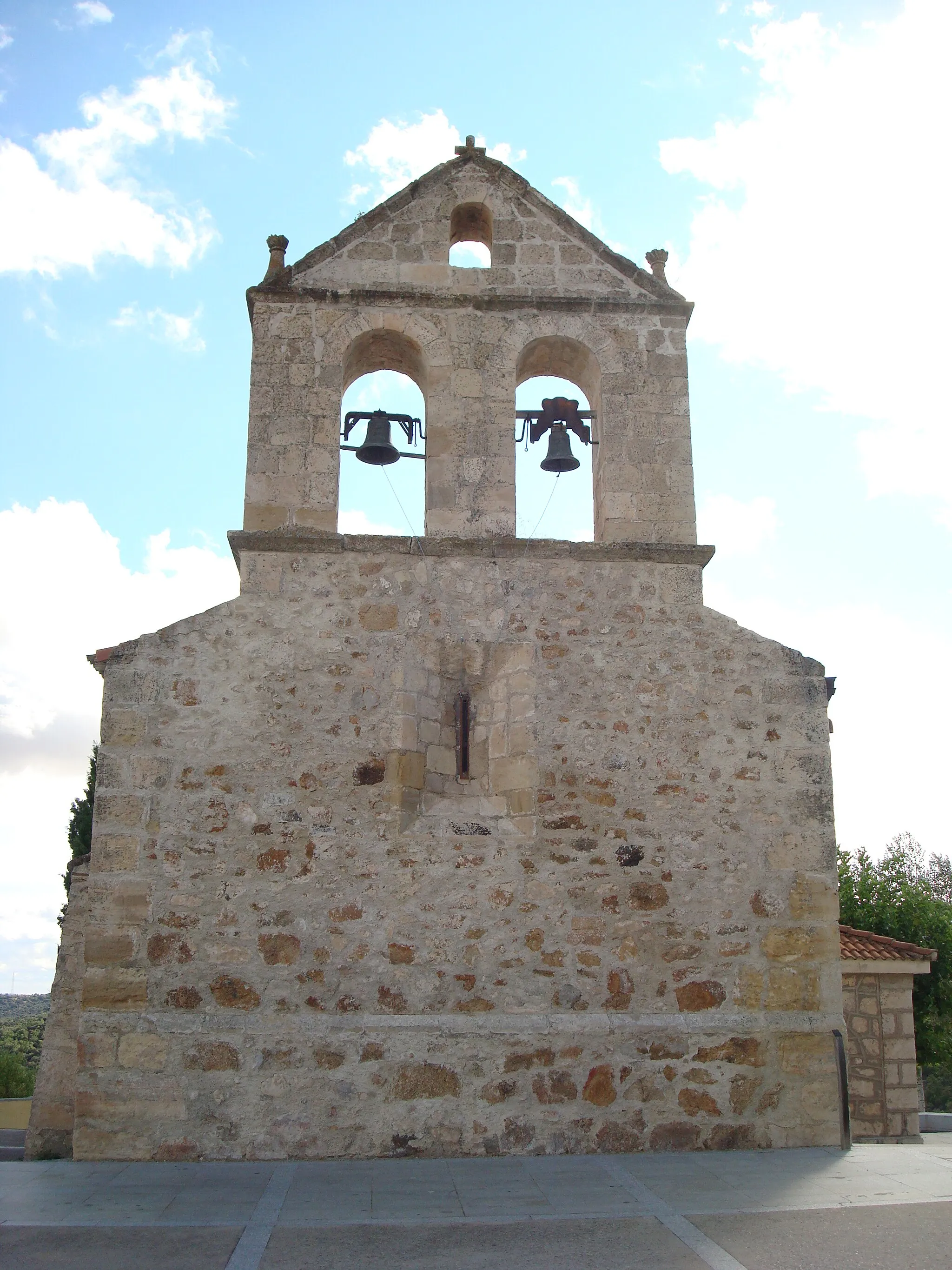 Photo showing: Espadaña de la Iglesia de Santiago apóstol, Venturada