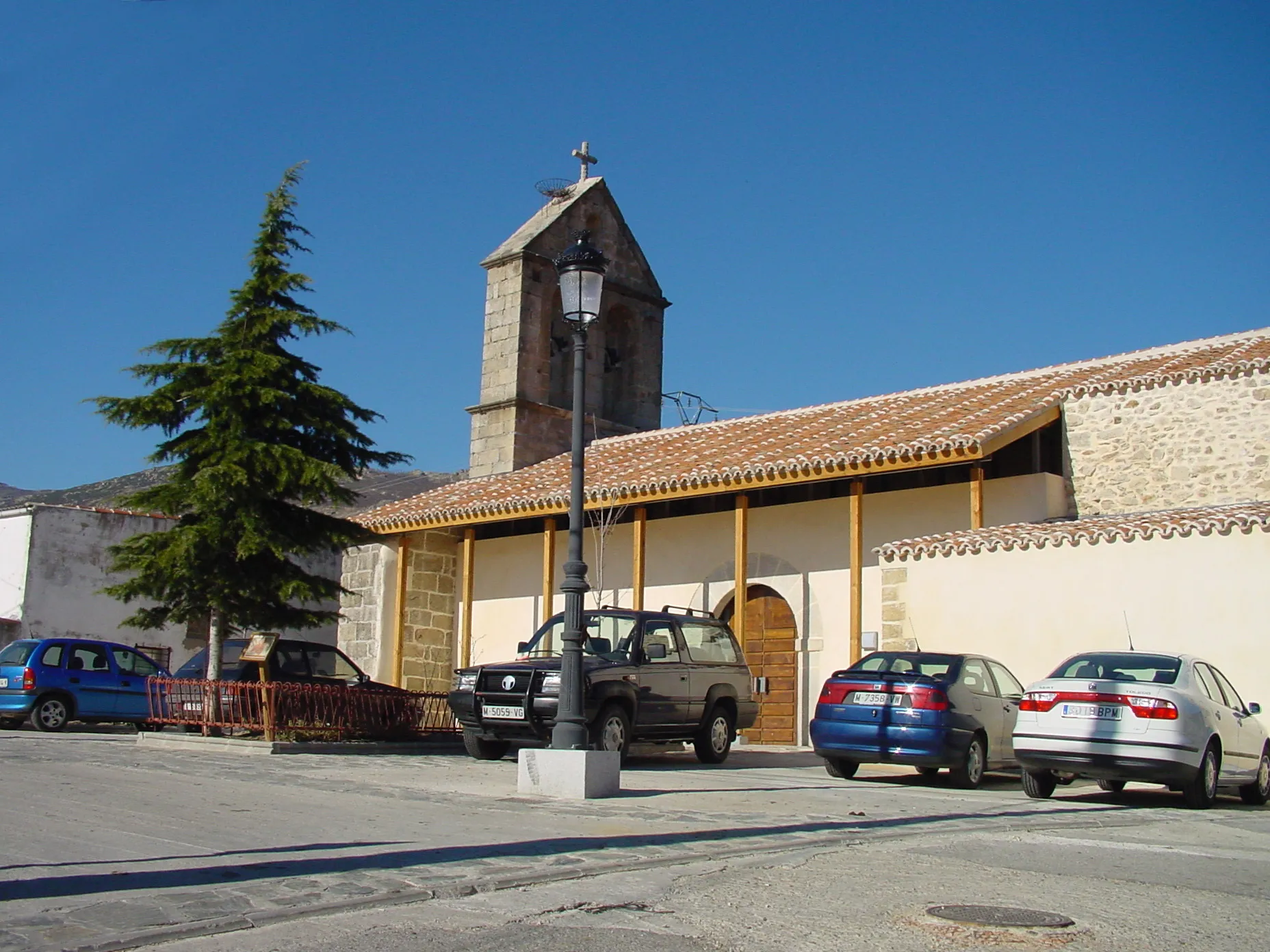 Photo showing: Iglesia de San Bartolomé en Navalafuente.