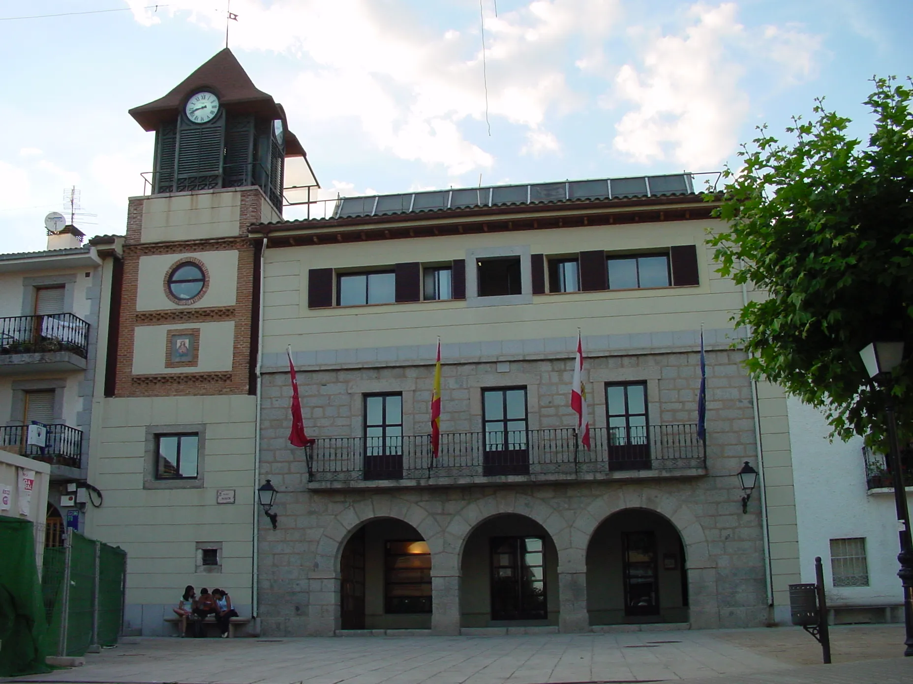 Photo showing: Ayuntamiento de Collado Mediano.