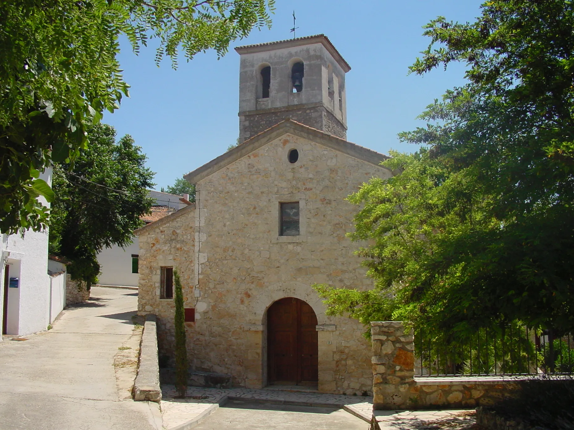 Photo showing: Vista de la parroquia de San Pedro de Olmeda de las Fuentes.