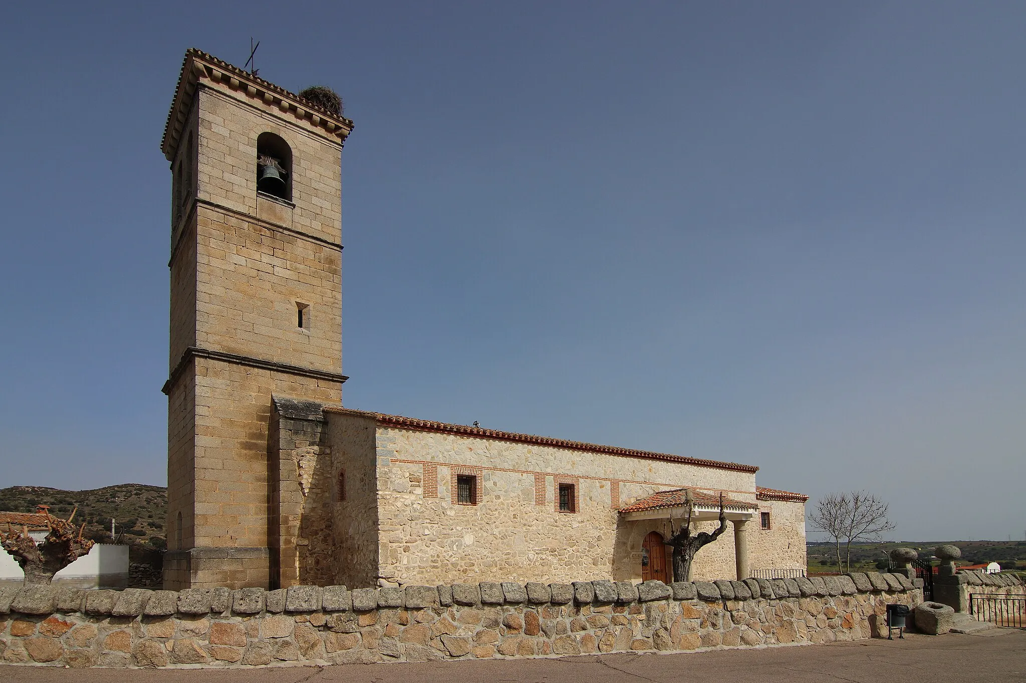 Photo showing: Iglesia de San Vicente Mártir, Paredes de Escalona, fachada sur
