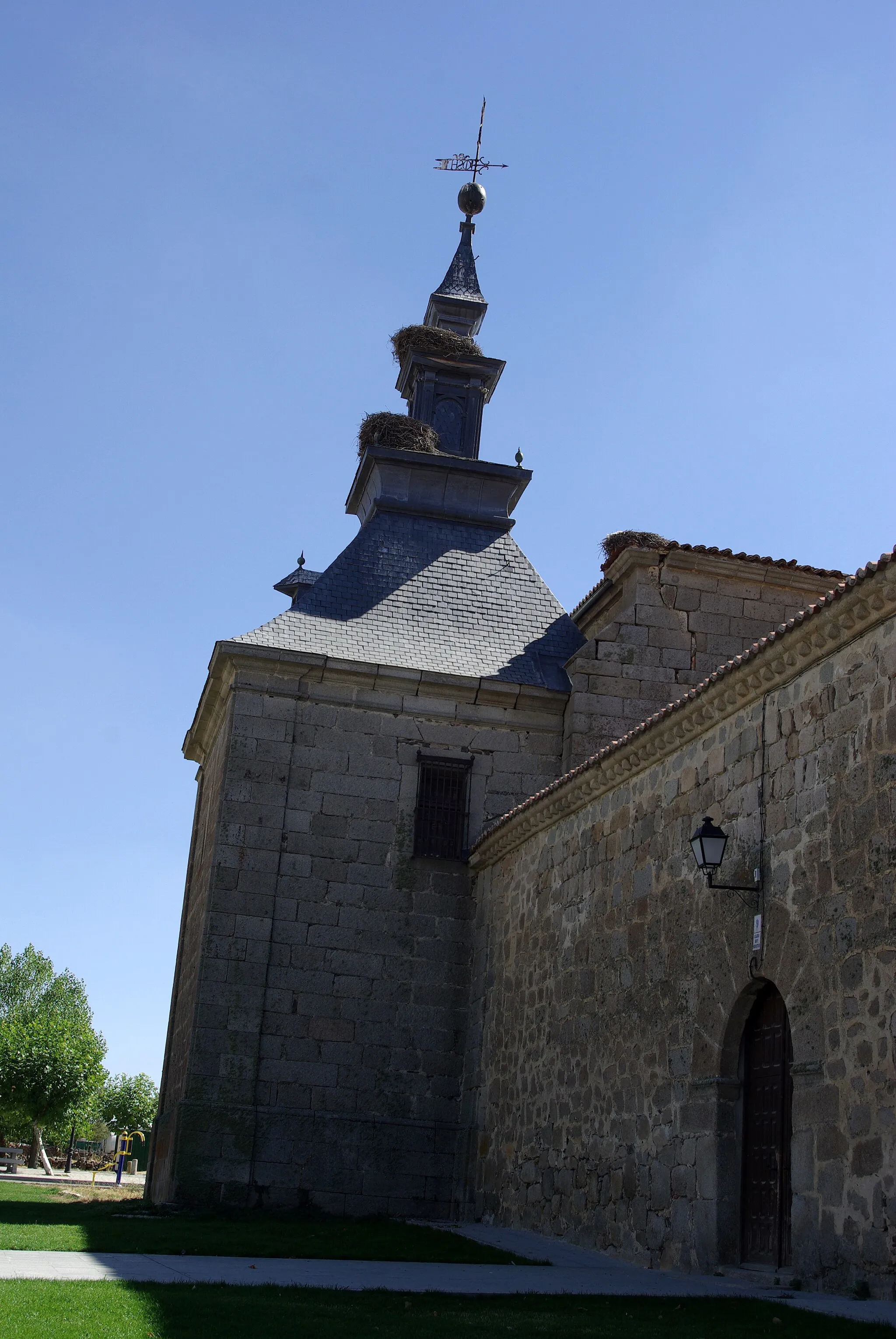 Photo showing: Saint Sebastian parish church in Aldeavieja, Santa María del Cubillo (Ávila, Spain)