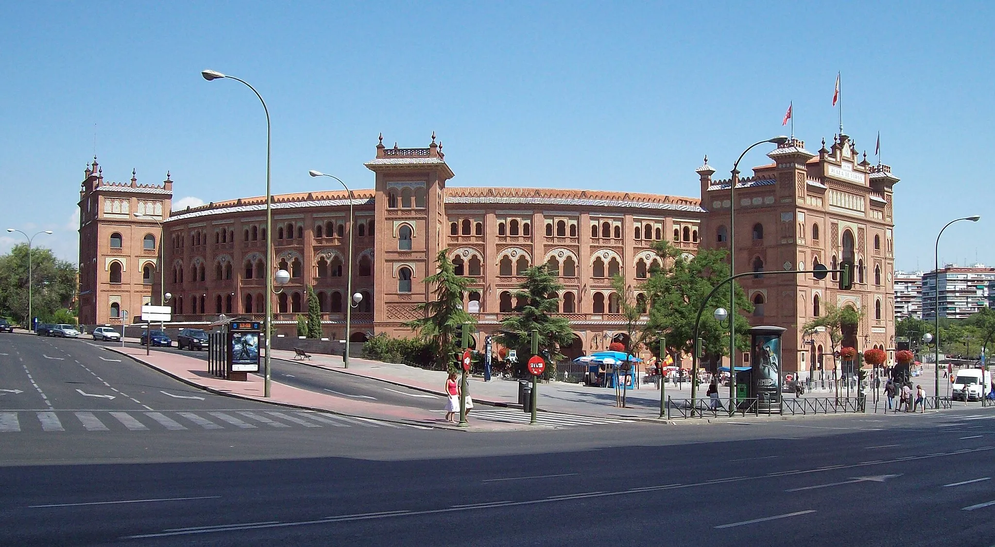 Photo showing: View of Las Ventas Bullring in Madrid (Spain) from Calle de Alcalá (street).